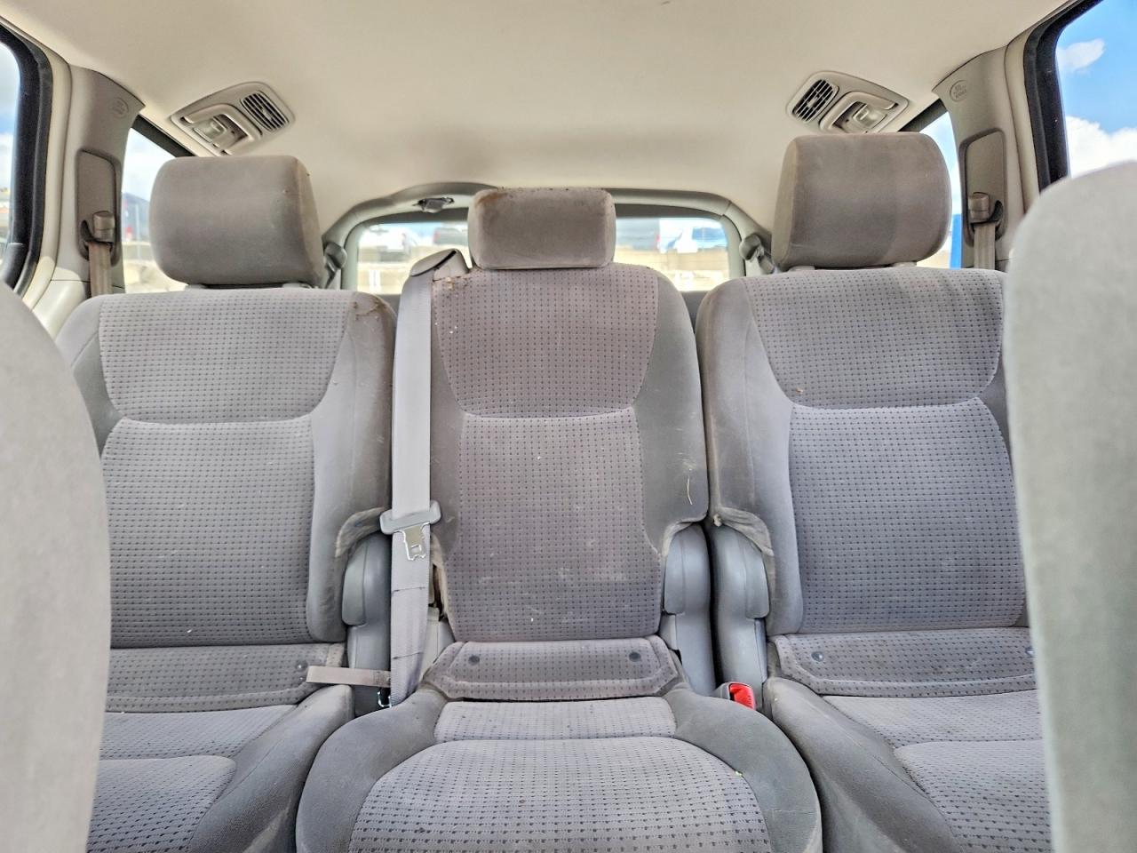 2006 Toyota Sienna Le 8 Passenger Red vin: 5TDZA23C16S468542