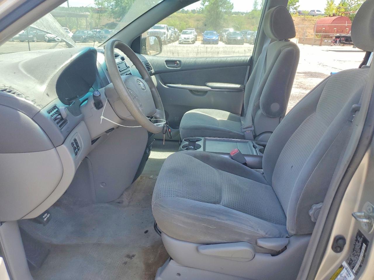 2006 Toyota Sienna Le 7 Passenger Silver vin: 5TDZA23C16S471487
