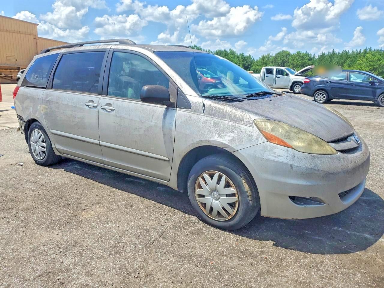 2006 Toyota Sienna Le 7 Passenger Silver vin: 5TDZA23C16S471487