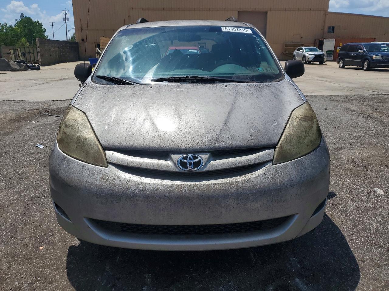 2006 Toyota Sienna Le 7 Passenger Silver vin: 5TDZA23C16S471487