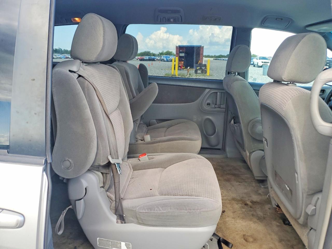 2006 Toyota Sienna Le 7 Passenger Silver vin: 5TDZA23C16S512619