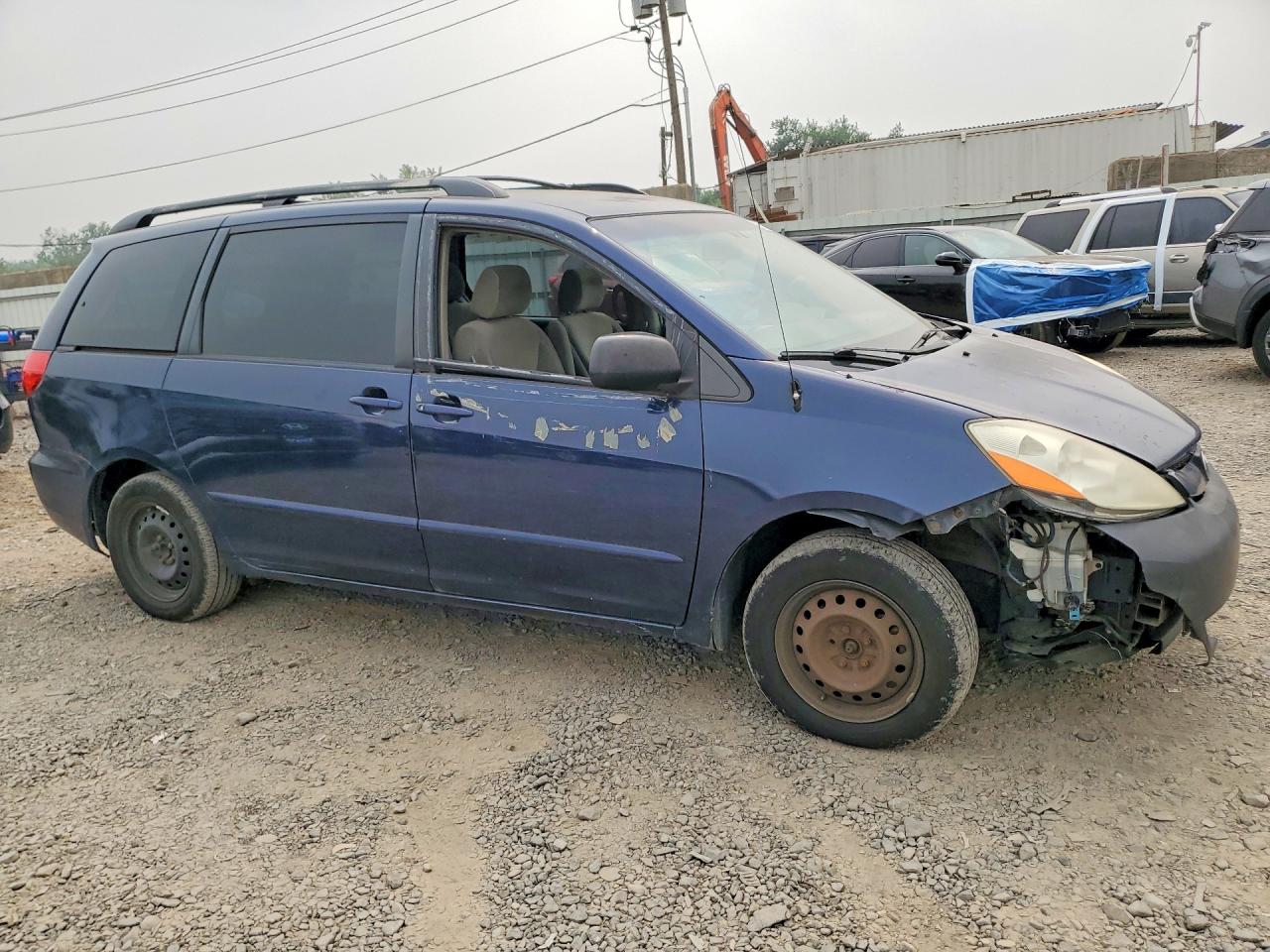 2006 Toyota Sienna Le 8 Passenger Синий vin: 5TDZA23C16S516153