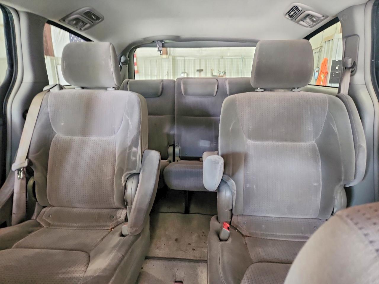 2006 Toyota Sienna Le 7 Passenger Maroon vin: 5TDZA23C16S517433
