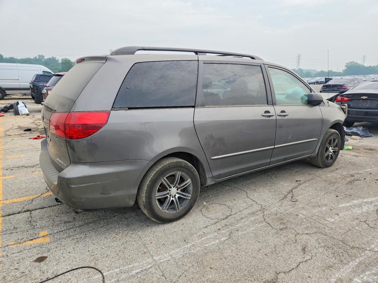 2004 Toyota Sienna Le 7 Passenger Gray vin: 5TDZA23C24S045465
