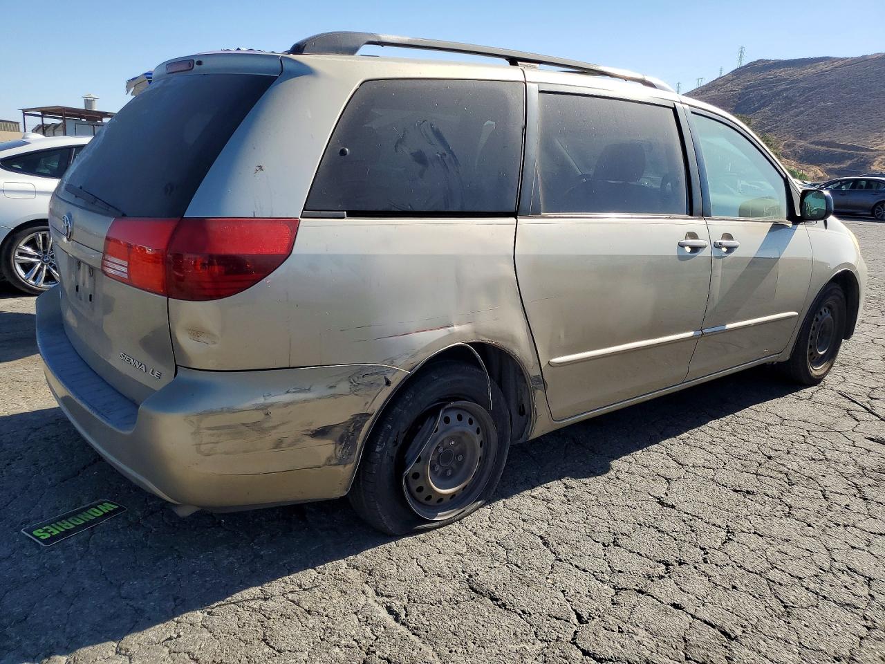 2004 Toyota Sienna Le 8 Passenger Gold vin: 5TDZA23C24S056045