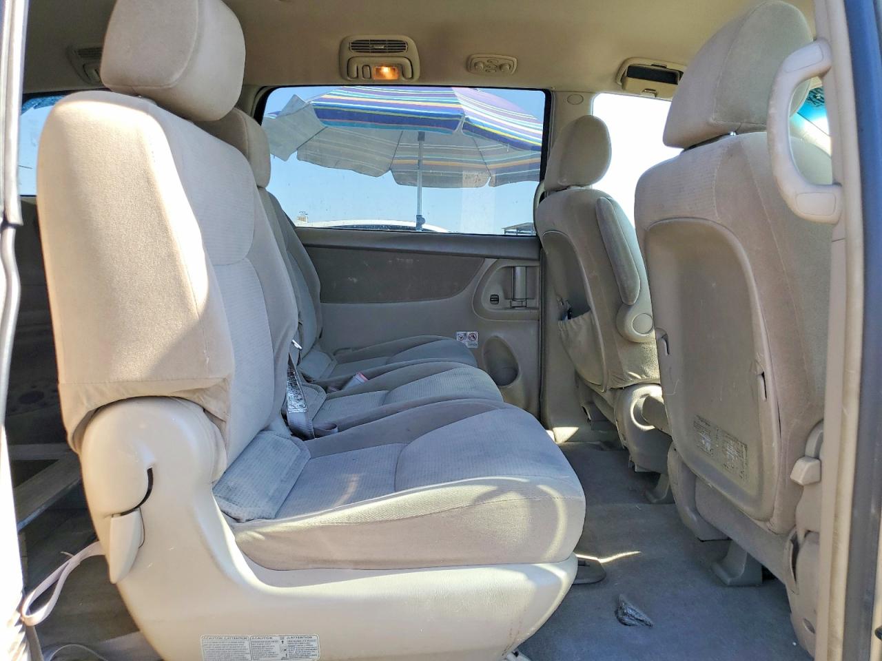 2004 Toyota Sienna Le 8 Passenger Gold vin: 5TDZA23C24S056045