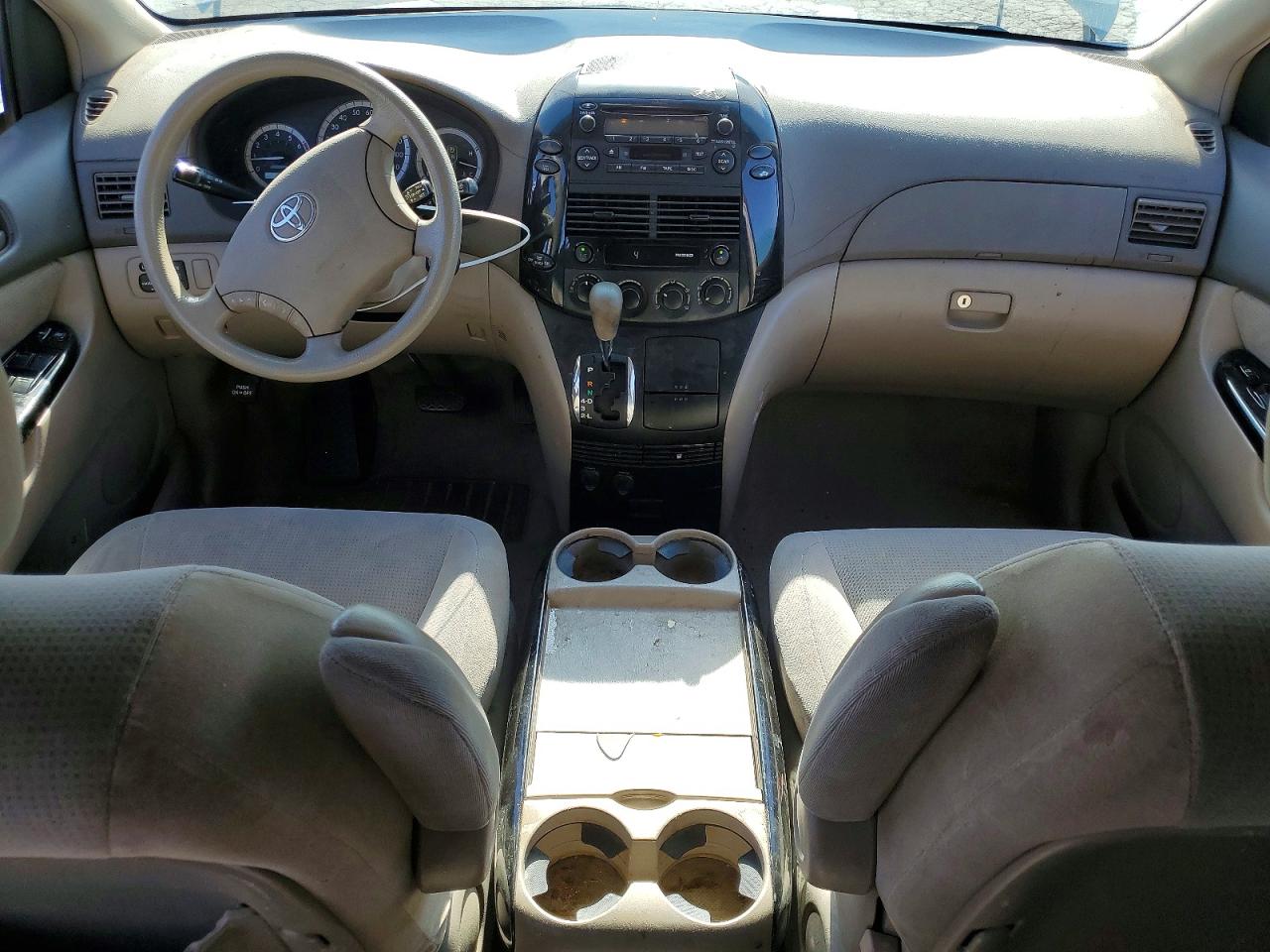 2004 Toyota Sienna Le 8 Passenger Gold vin: 5TDZA23C24S056045