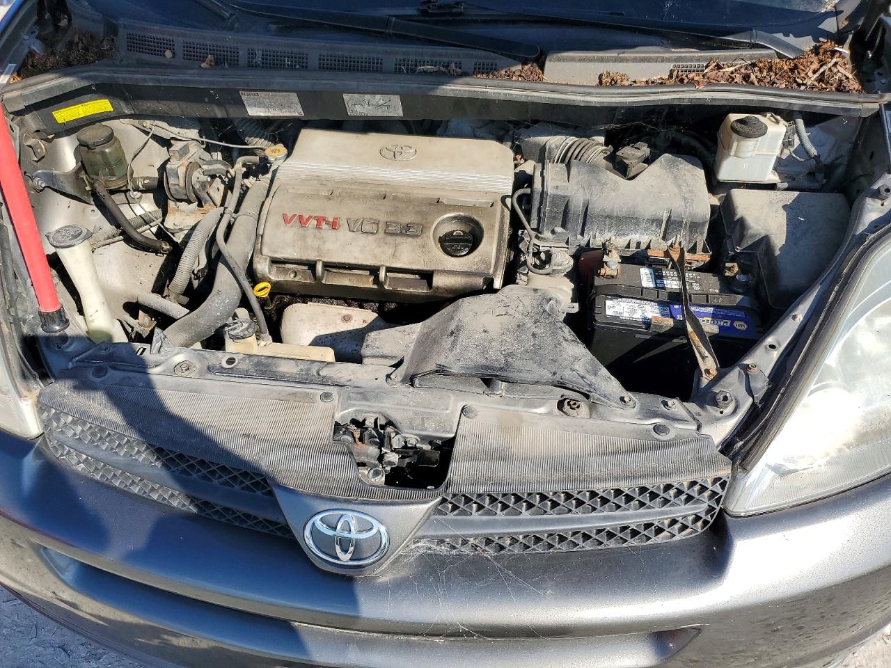 2004 Toyota Sienna Le 7 Passenger Gray vin: 5TDZA23C24S164780