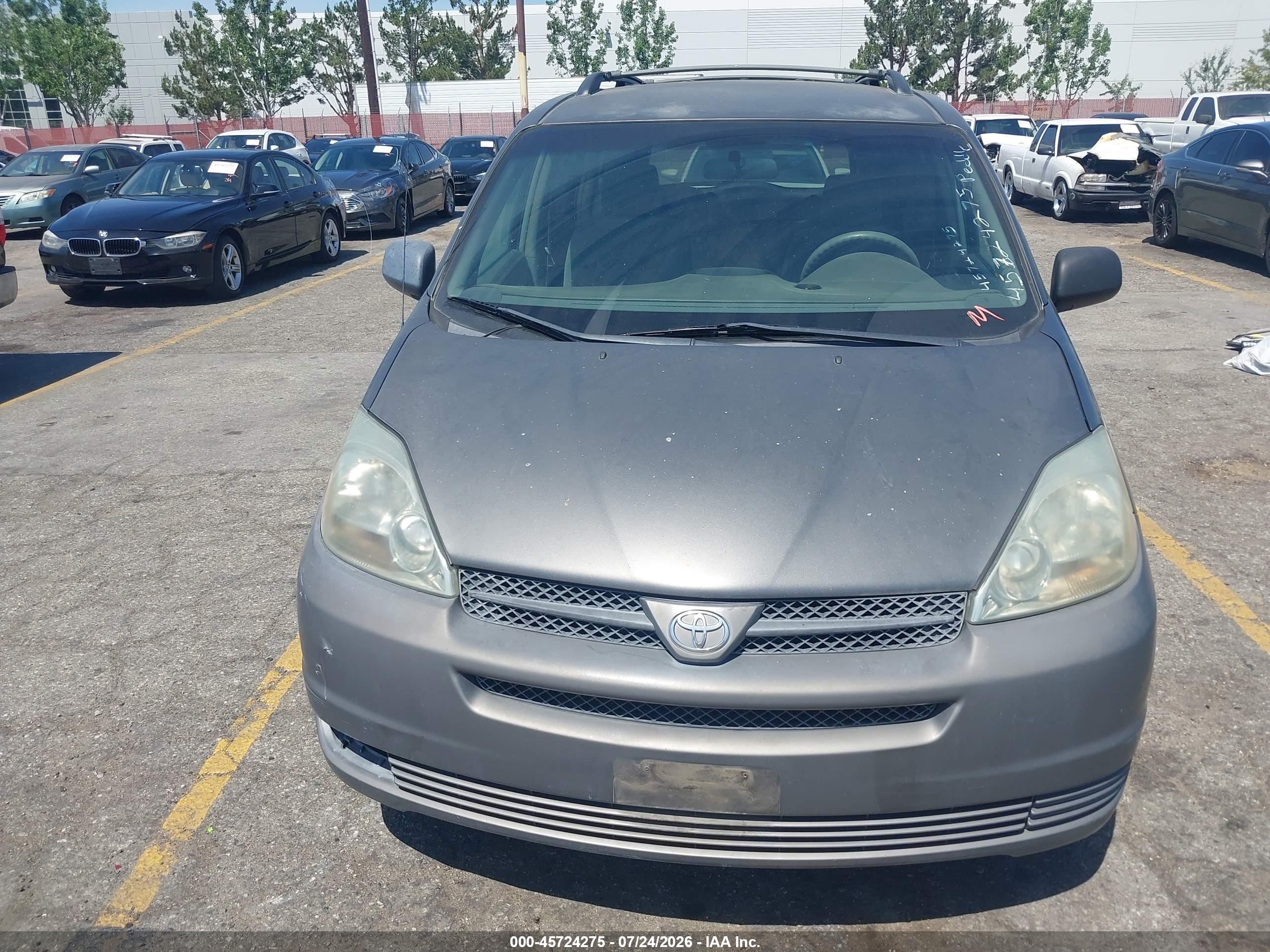 2004 Toyota Sienna Le Gray vin: 5TDZA23C24S213959