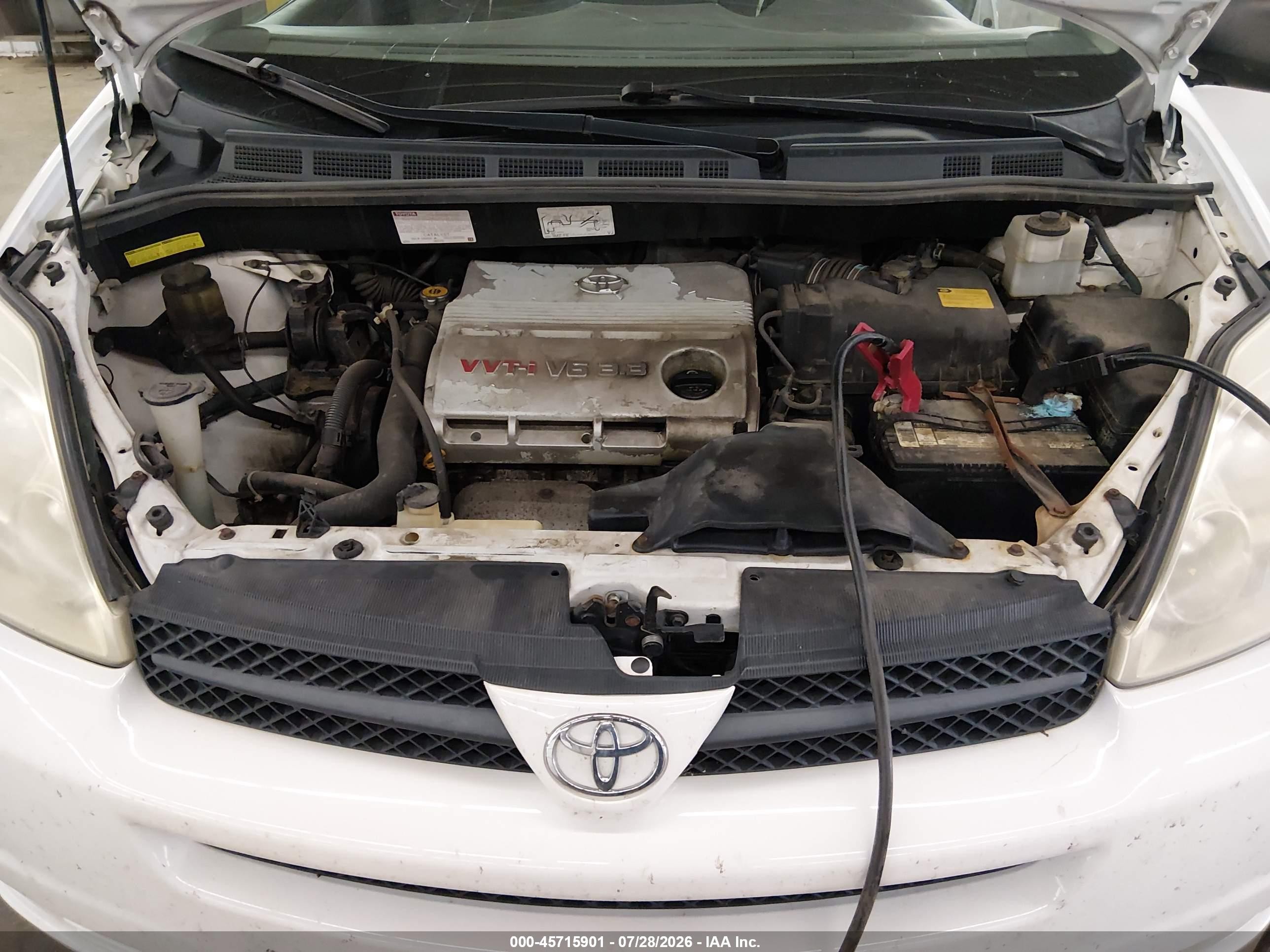 2005 Toyota Sienna Le Белый vin: 5TDZA23C25S236899