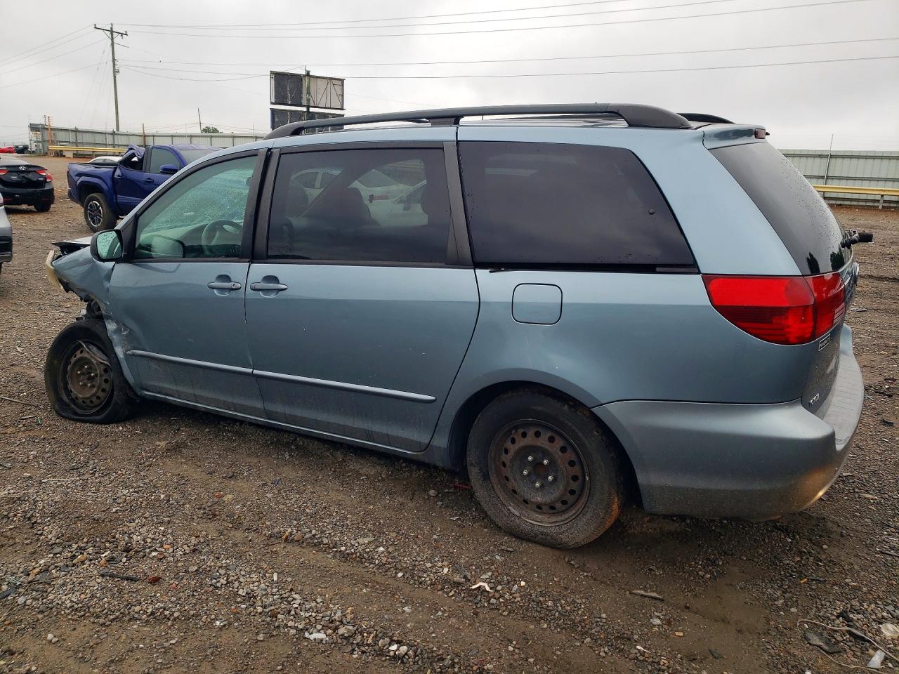 2005 Toyota Sienna Le 7 Passenger Blue vin: 5TDZA23C25S289909