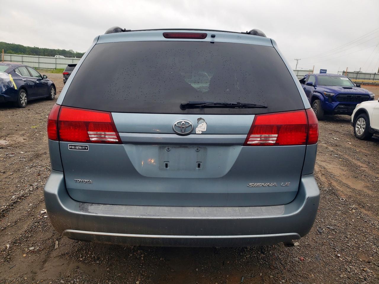 2005 Toyota Sienna Le 7 Passenger Blue vin: 5TDZA23C25S289909