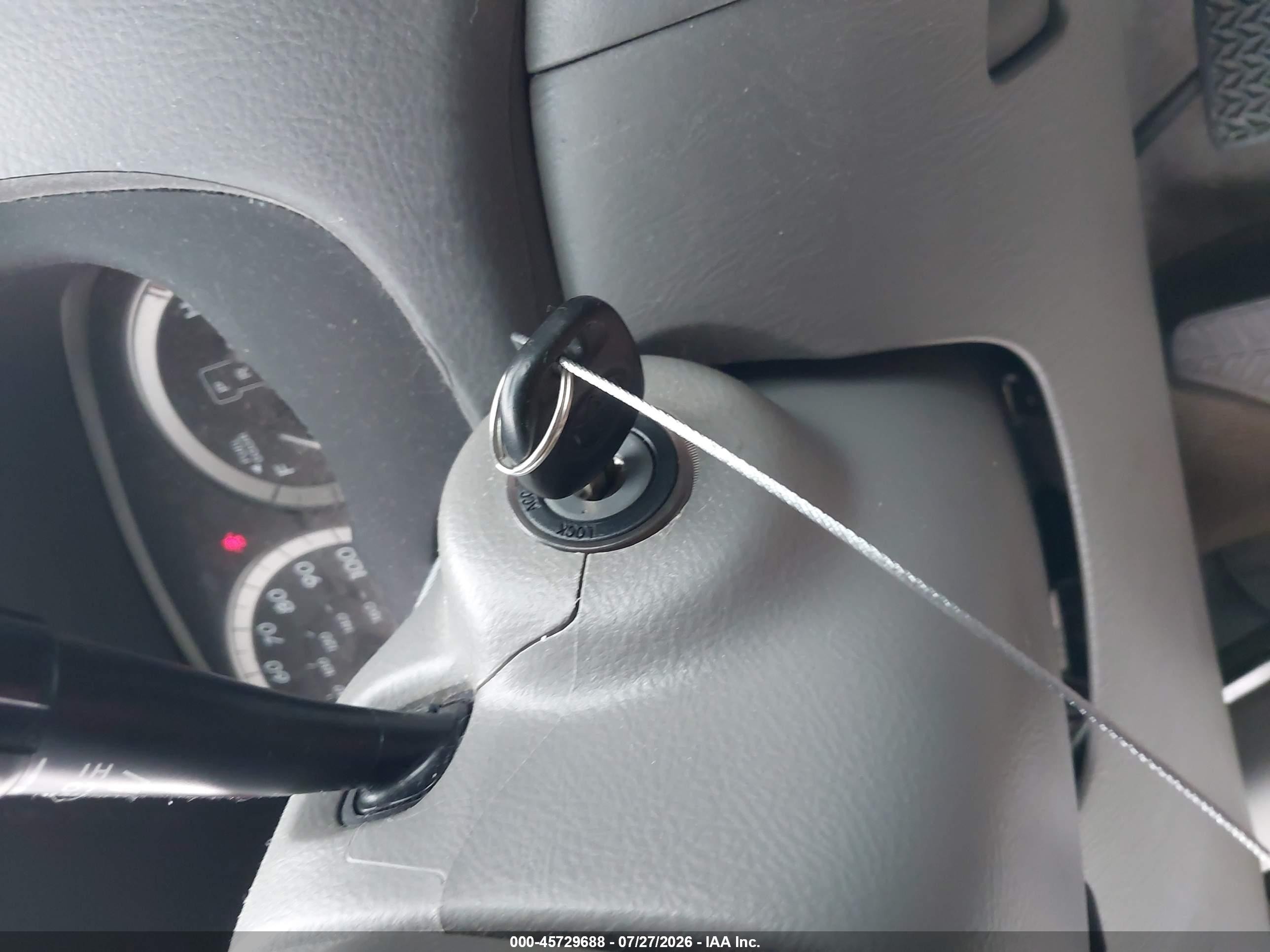 2005 Toyota Sienna Le Синий vin: 5TDZA23C25S314078
