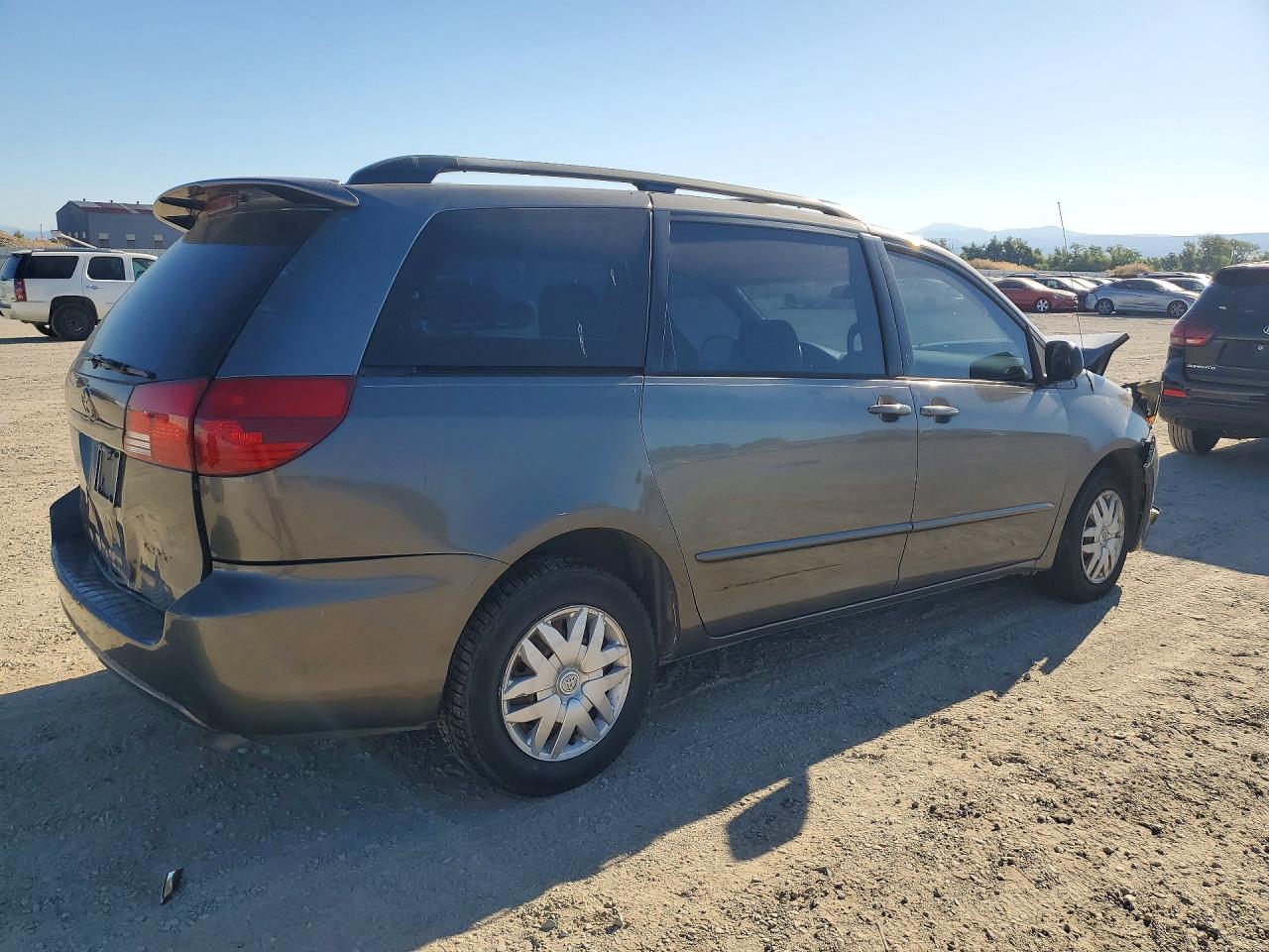 2005 Toyota Sienna Ce 7 Passenger Gray vin: 5TDZA23C25S341877