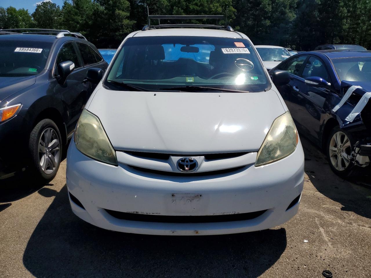 2006 Toyt Sienna White vin: 5TDZA23C26S433430