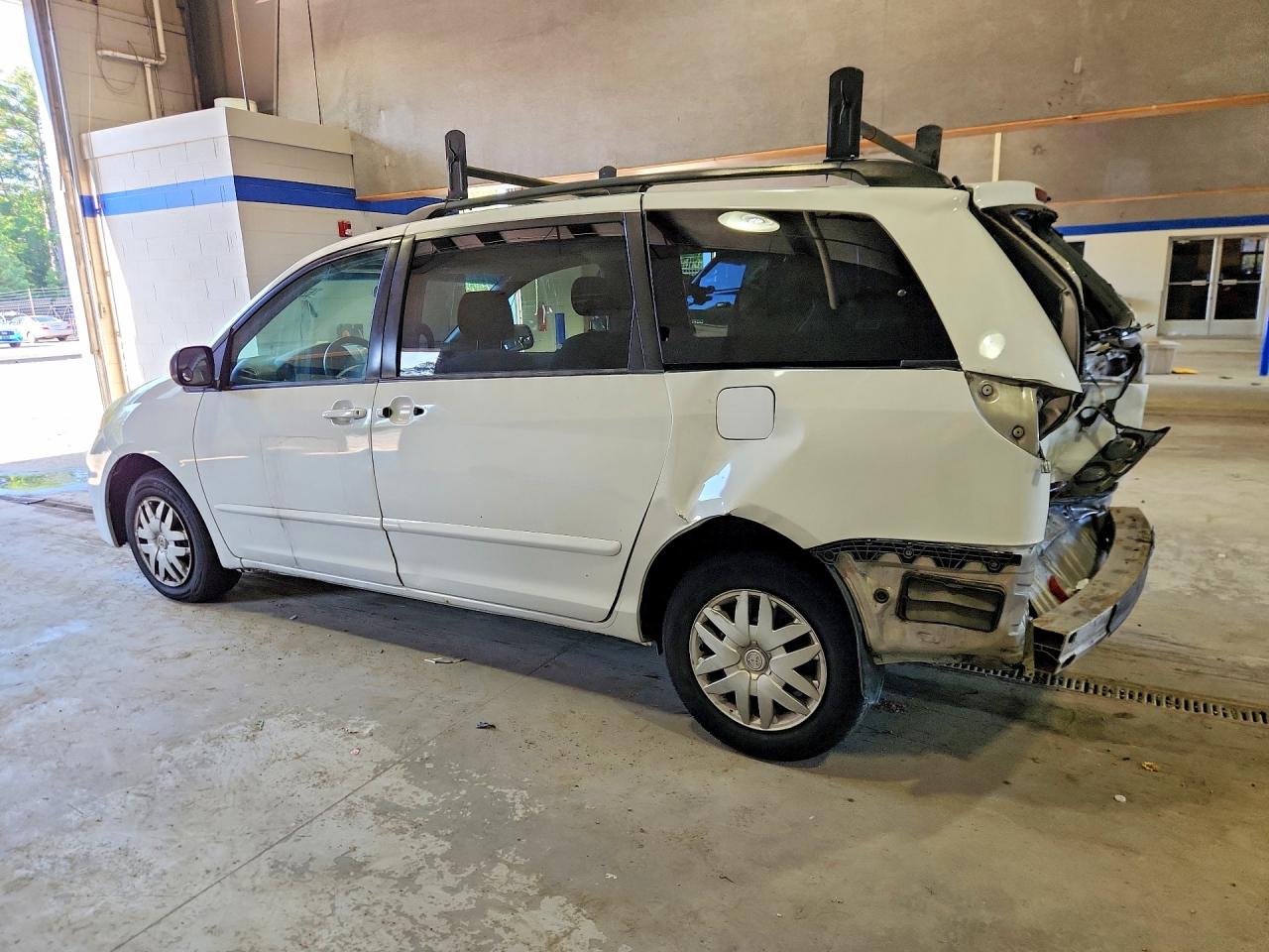 2006 Toyt Sienna White vin: 5TDZA23C26S433430
