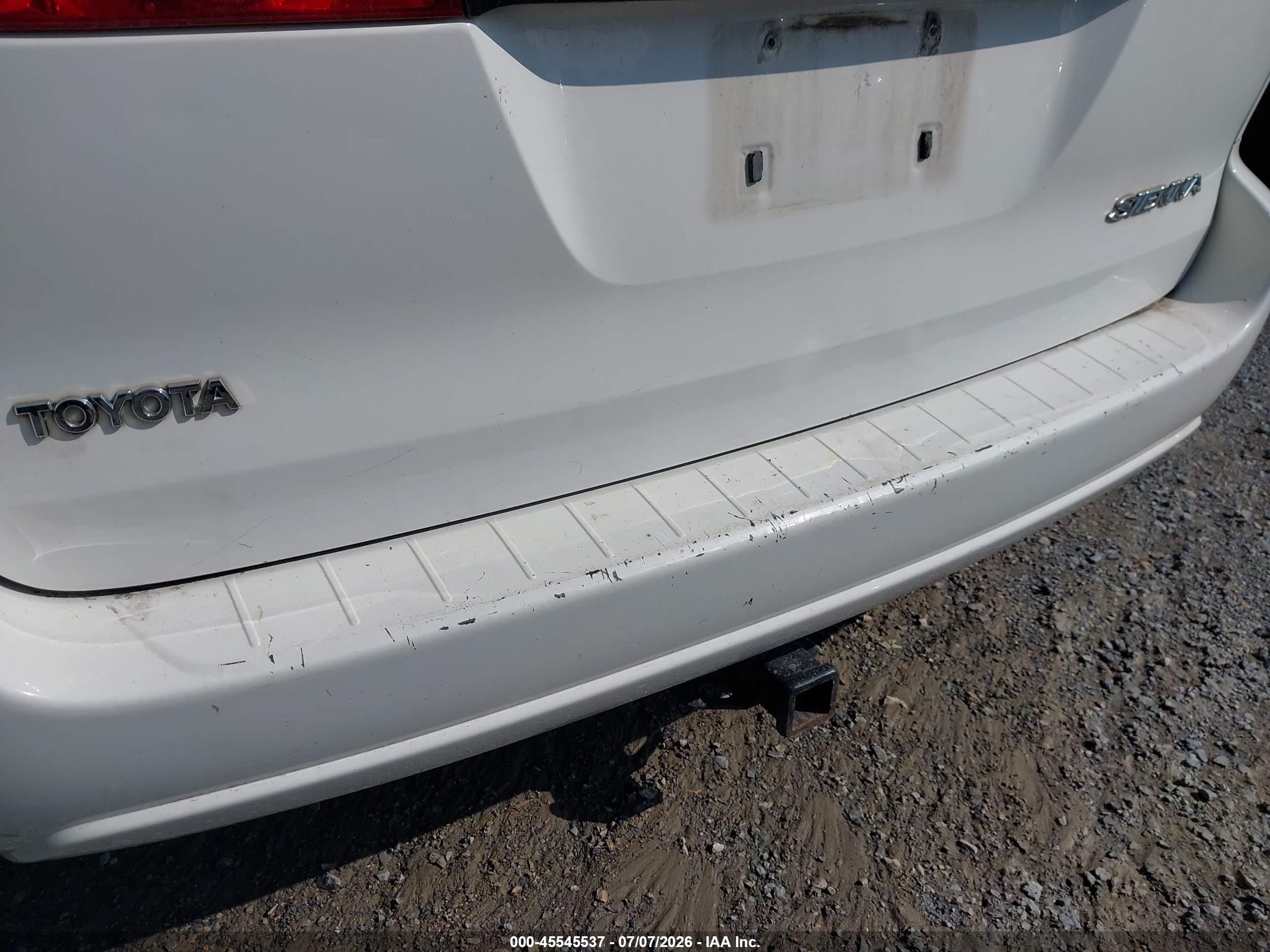 2006 Toyota Sienna Ce White vin: 5TDZA23C26S450129