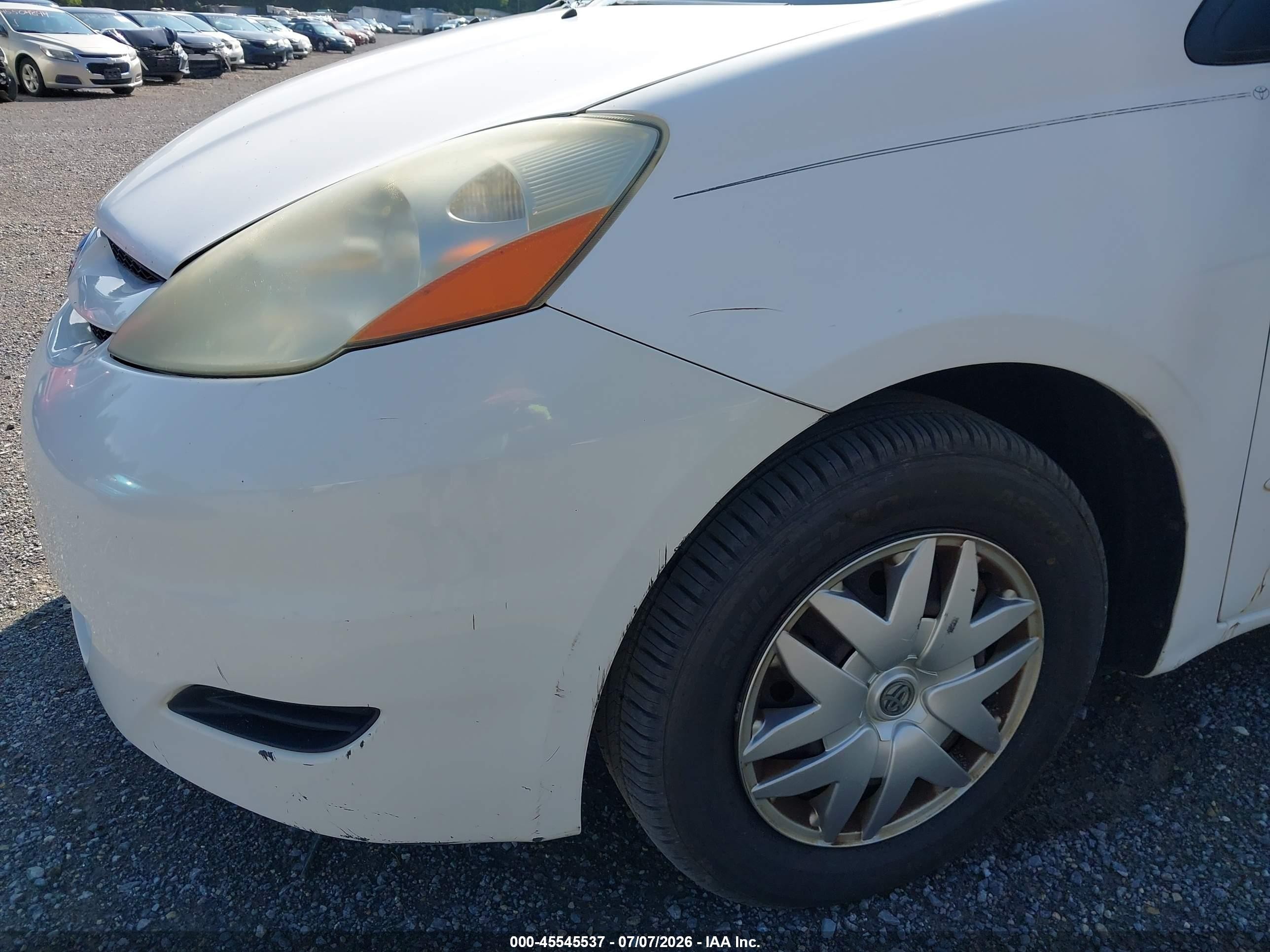 2006 Toyota Sienna Ce White vin: 5TDZA23C26S450129
