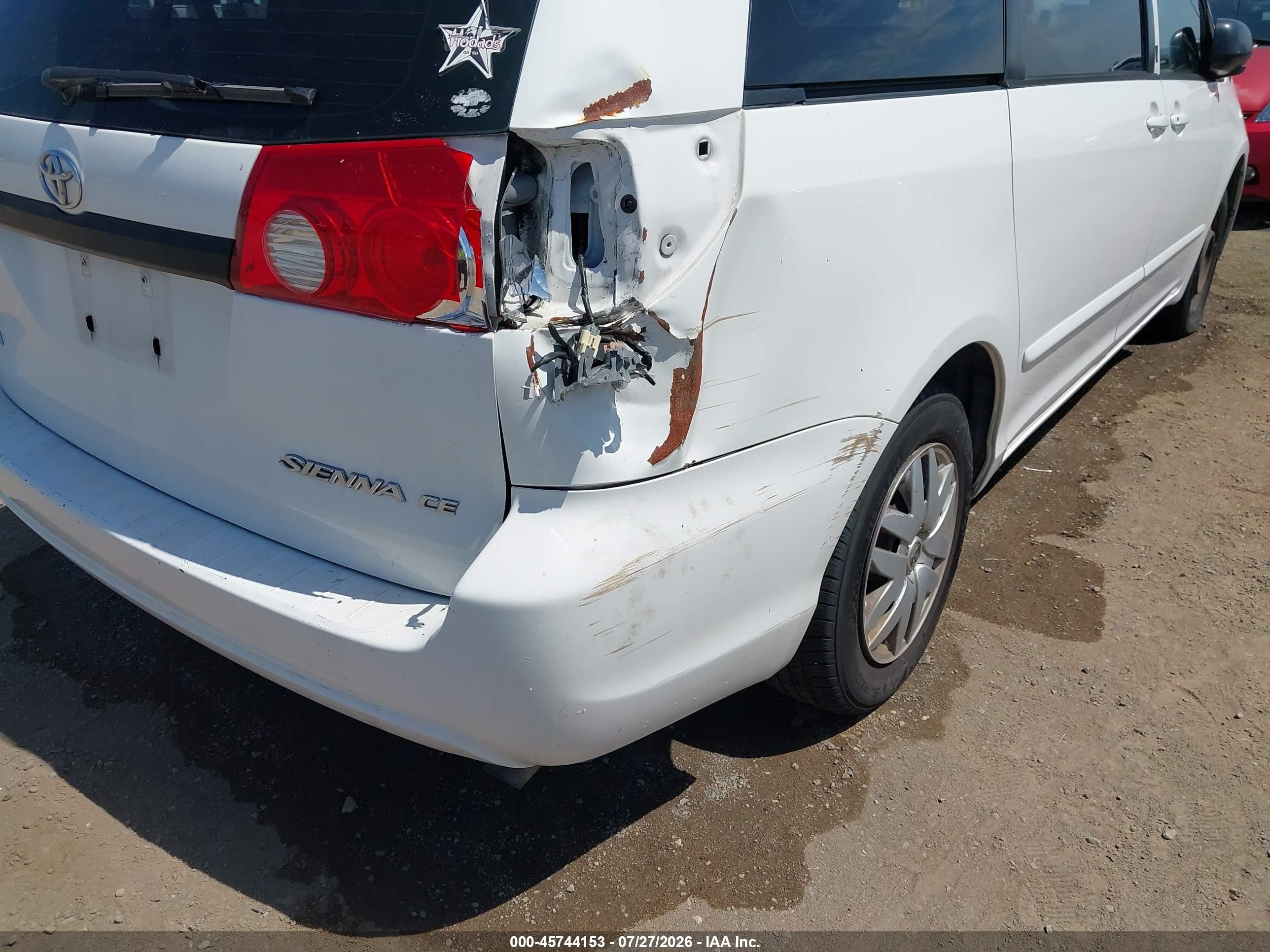 2006 Toyota Sienna Ce White vin: 5TDZA23C26S463835