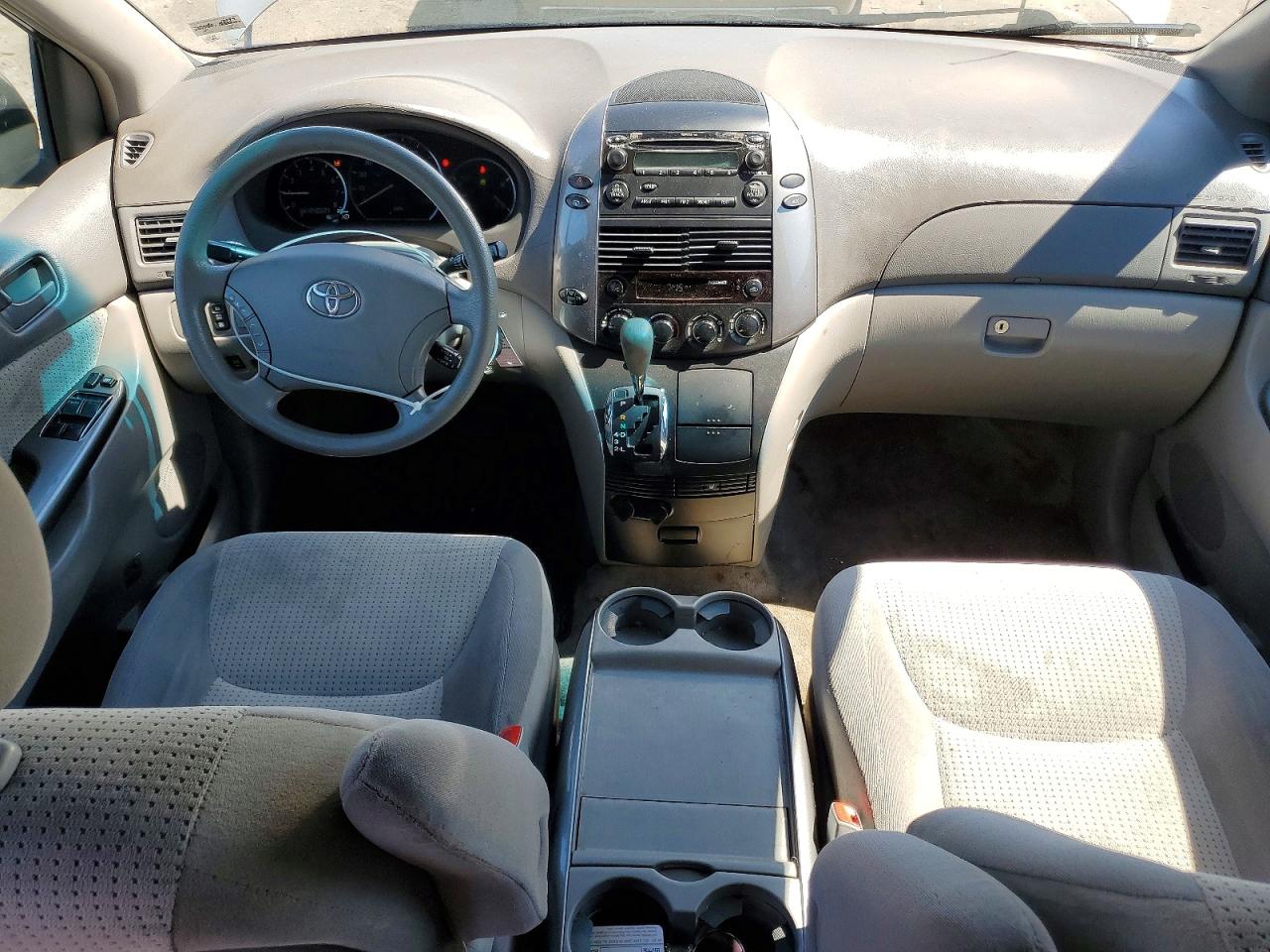 2006 Toyota Sienna Le 7 Passenger Silver vin: 5TDZA23C26S573994