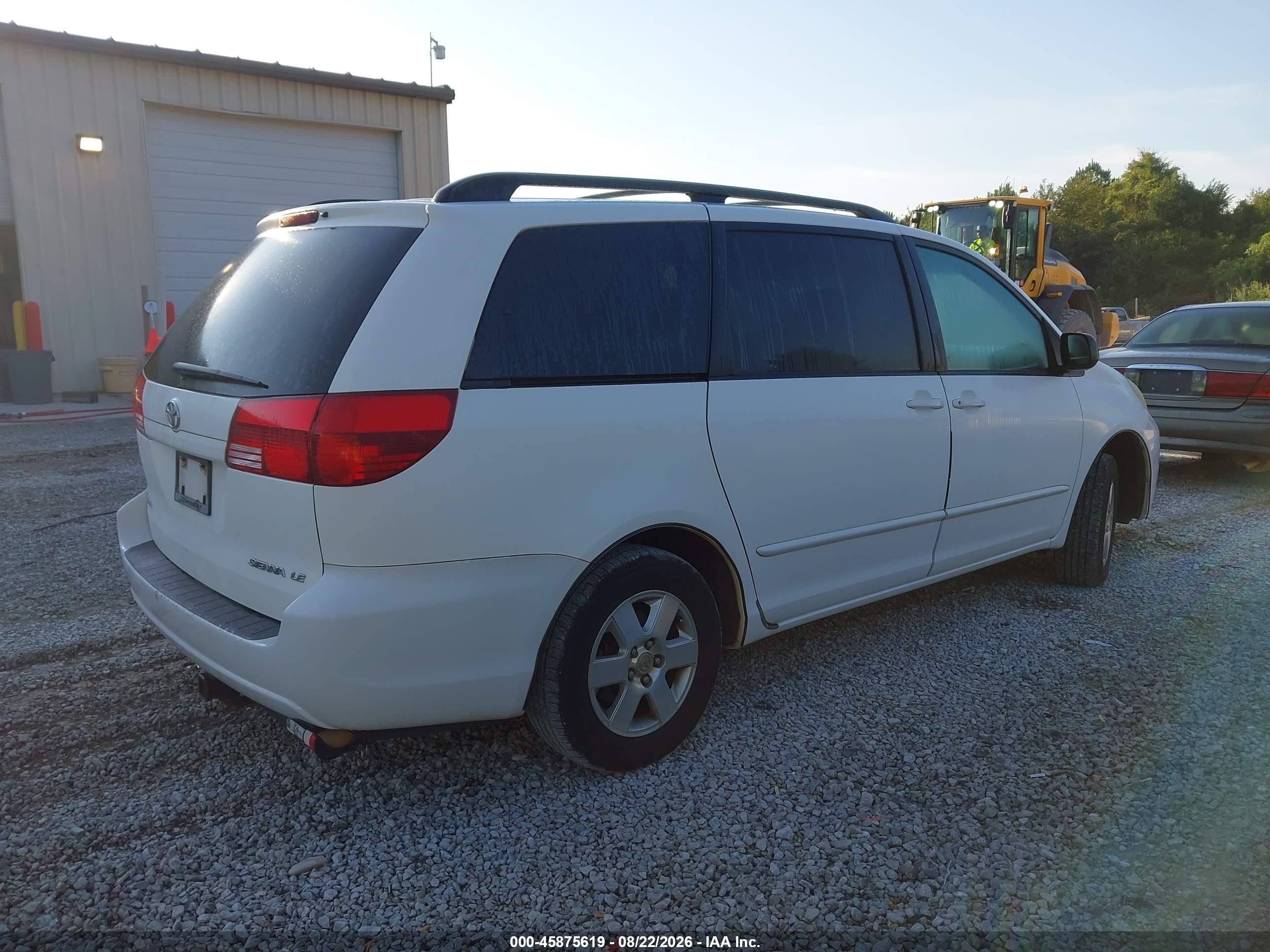 2004 Toyota Sienna Le White vin: 5TDZA23C34S097137