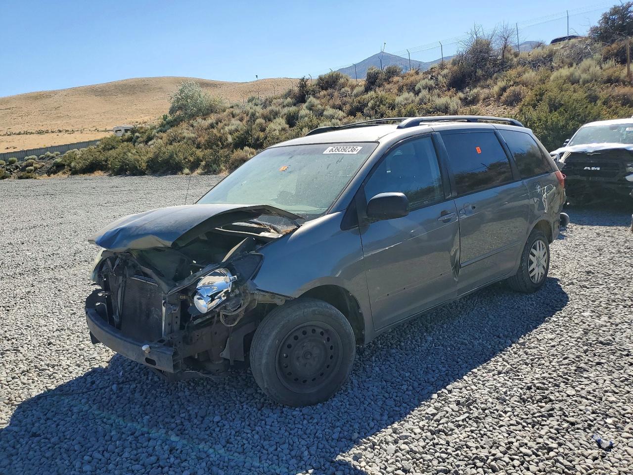 2004 Toyota Sienna Le 7 Passenger Charcoal vin: 5TDZA23C34S112333