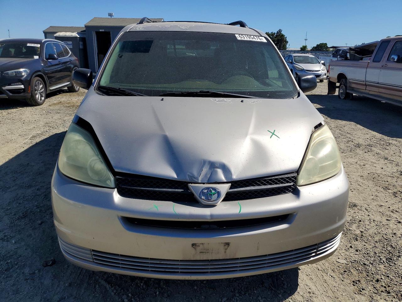 2004 Toyota Sienna Le 8 Passenger Silver vin: 5TDZA23C34S131044