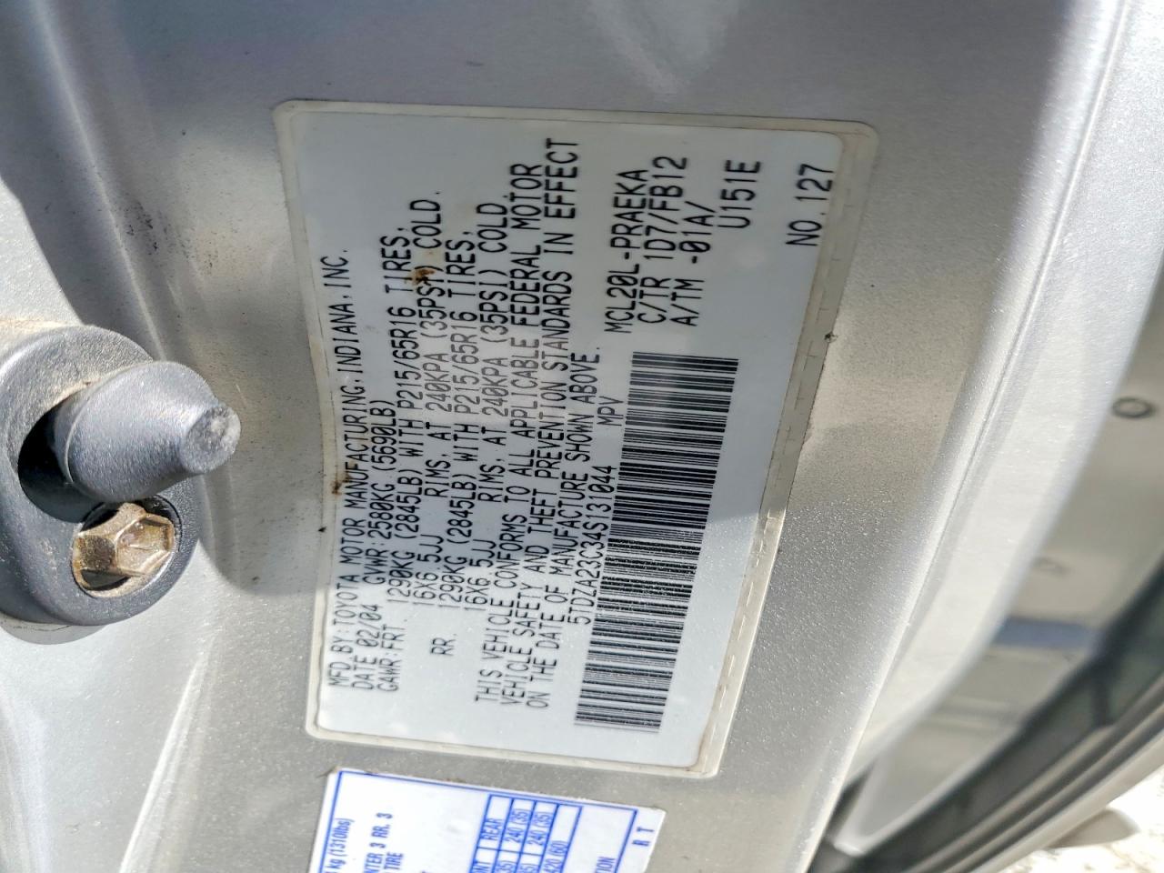 2004 Toyota Sienna Le 8 Passenger Silver vin: 5TDZA23C34S131044