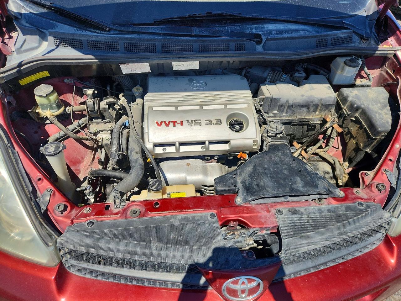 2004 Toyota Sienna Le 8 Passenger Бордовый vin: 5TDZA23C34S209001