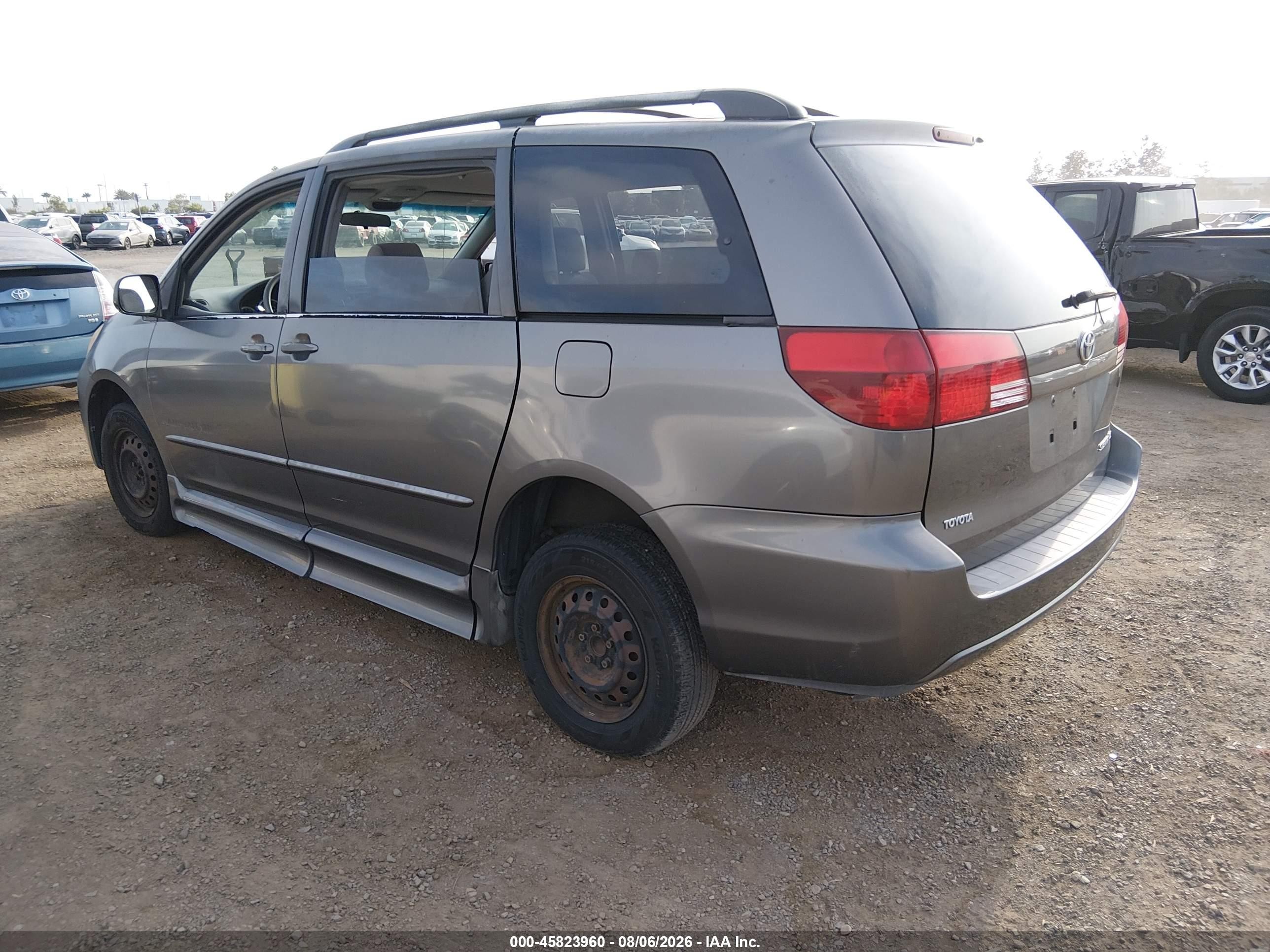 2005 Toyota Sienna Le Gray vin: 5TDZA23C35S224258