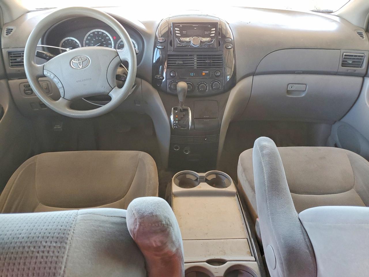 2005 Toyota Sienna Le 8 Passenger Silver vin: 5TDZA23C35S285982