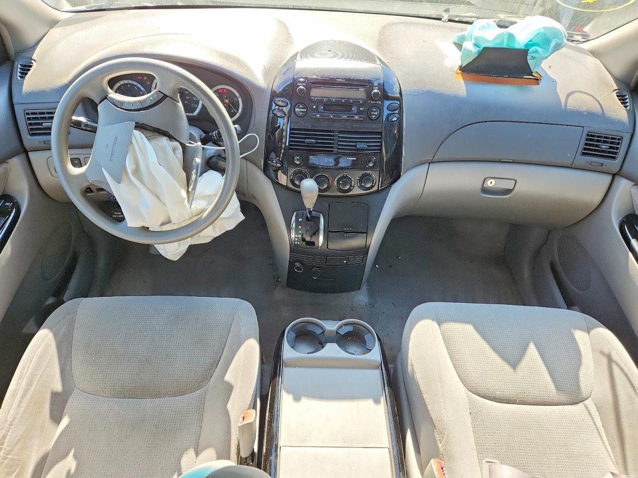 2005 Toyota Sienna Le 7 Passenger Silver vin: 5TDZA23C35S304563