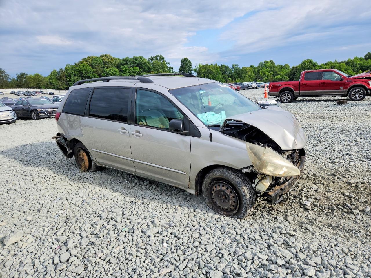 2005 Toyota Sienna Le 7 Passenger Silver vin: 5TDZA23C35S304563
