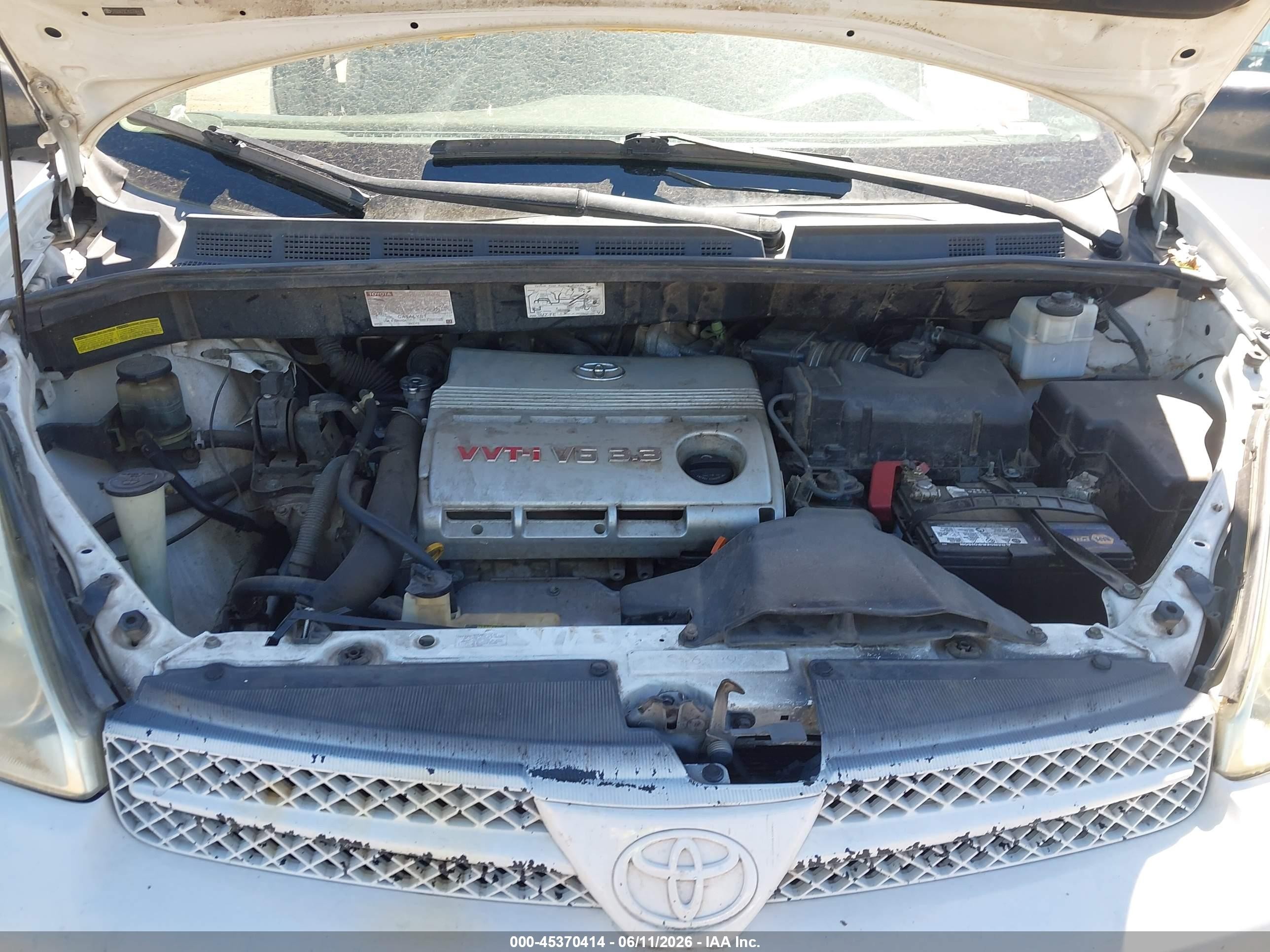 2005 Toyota Sienna Le Белый vin: 5TDZA23C35S336428