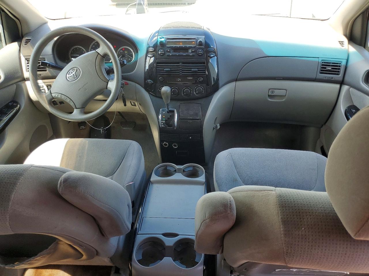 2005 Toyota Sienna Le 7 Passenger Серый vin: 5TDZA23C35S341385