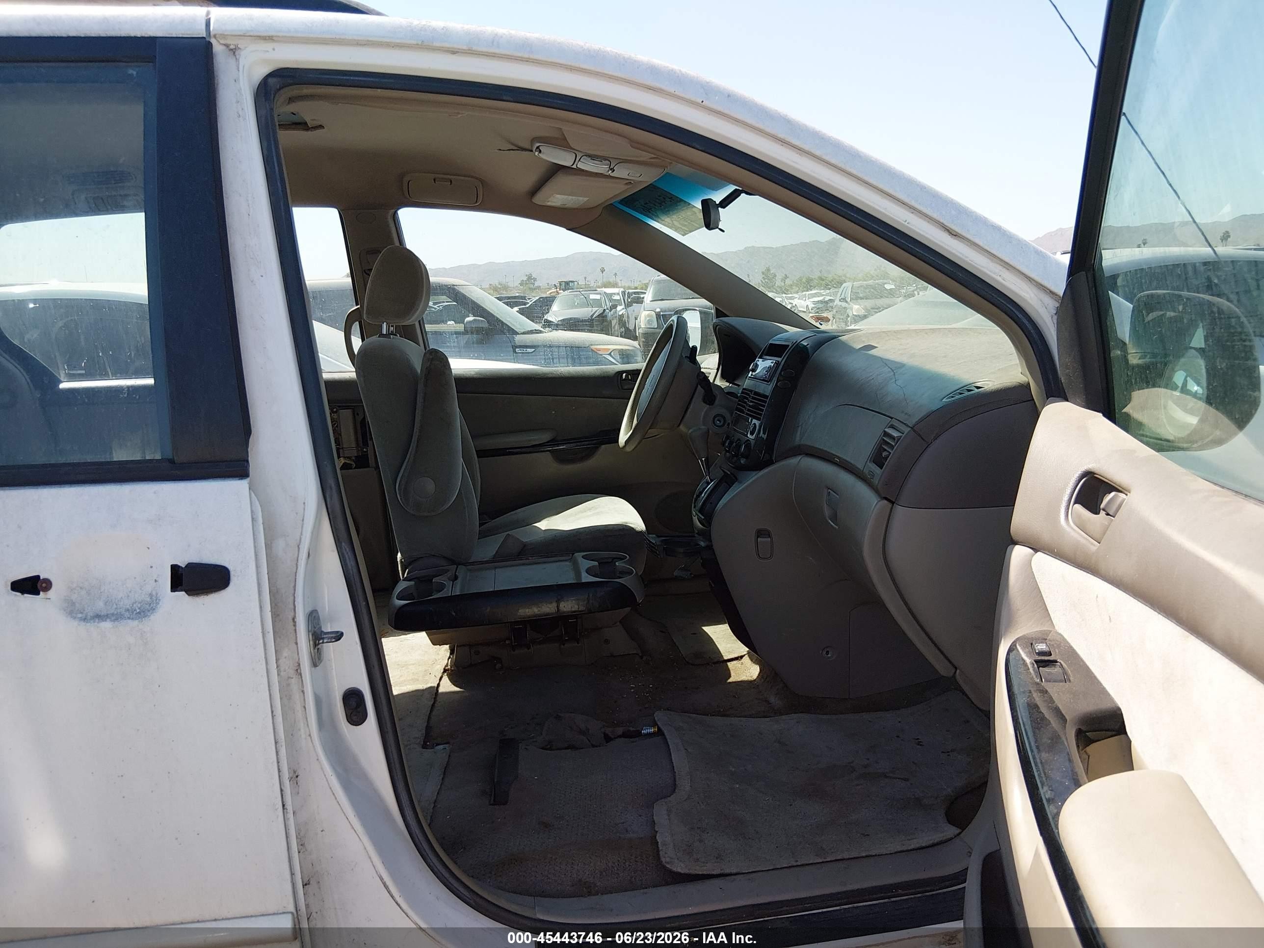 2005 Toyota Sienna Ce Белый vin: 5TDZA23C35S343413