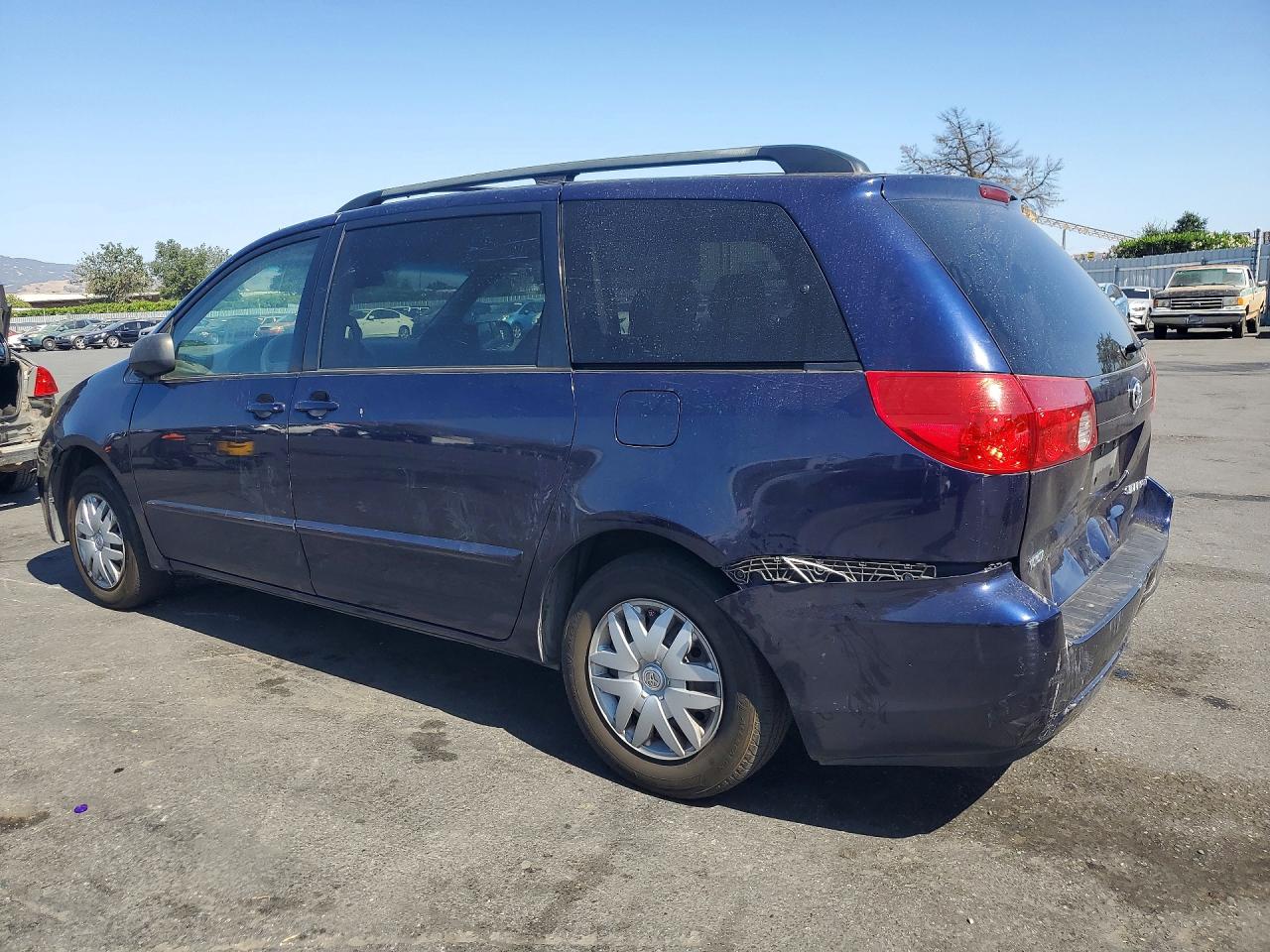2006 Toyota Sienna Le 7 Passenger Синий vin: 5TDZA23C36S409931