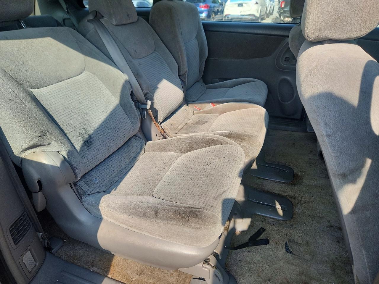 2006 Toyota Sienna Ce 8 Passenger Серый vin: 5TDZA23C36S444839