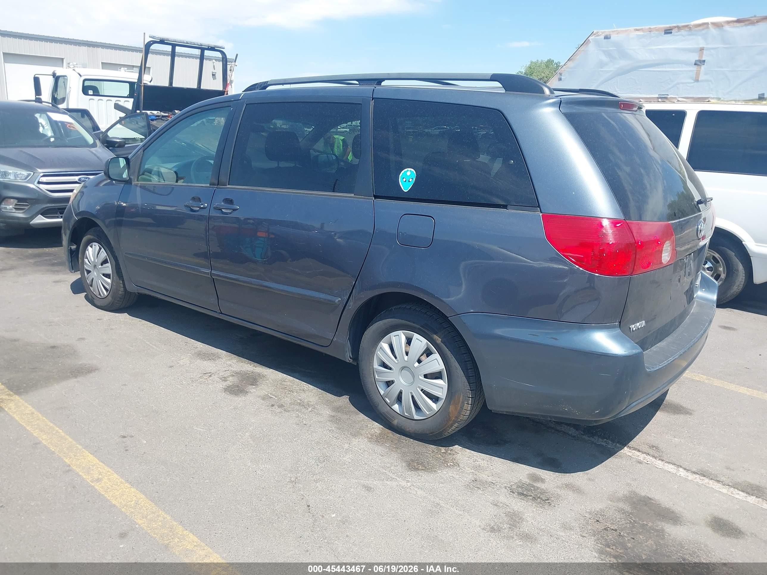 2006 Toyota Sienna Le Blue vin: 5TDZA23C36S462273