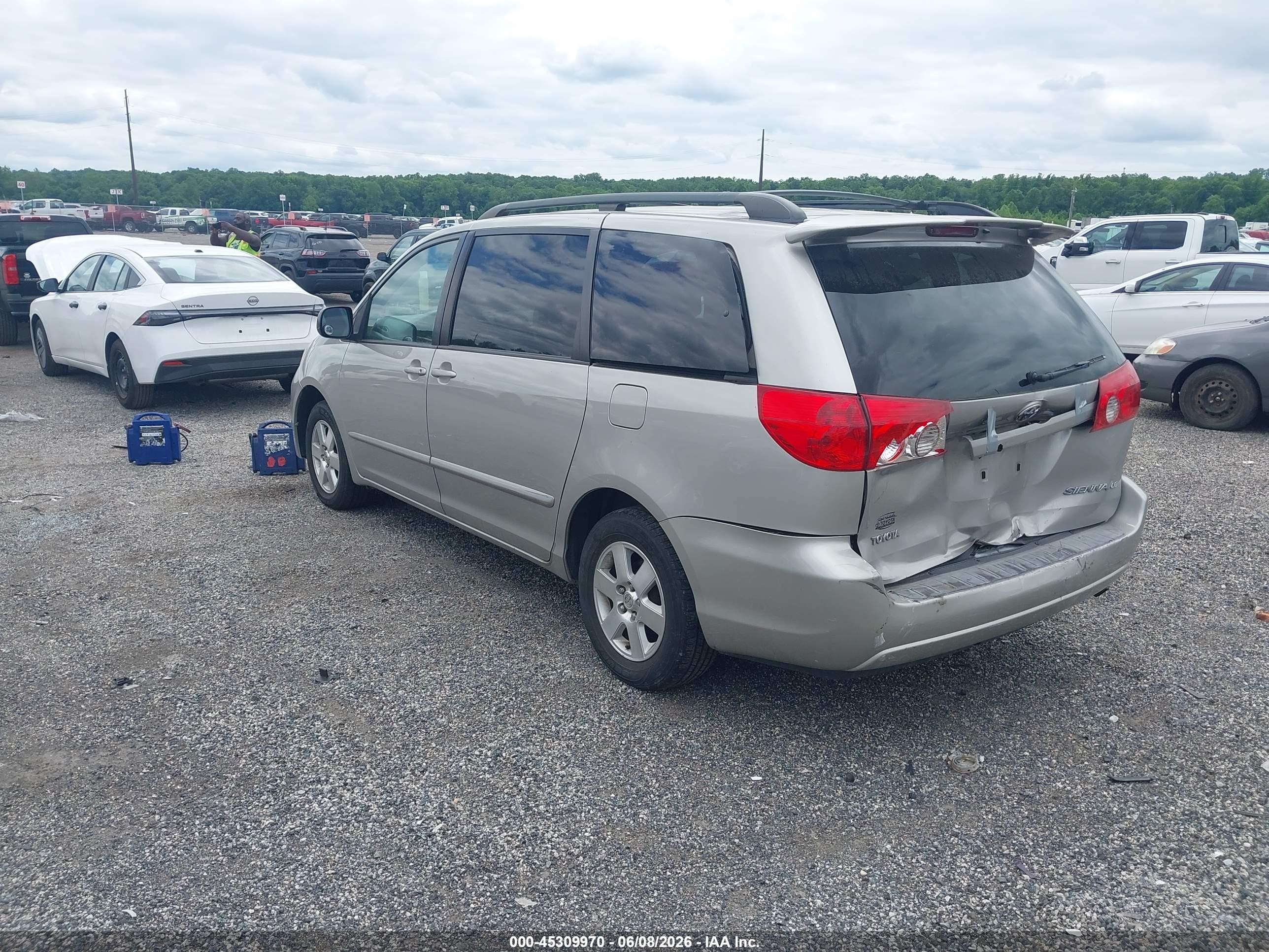 2006 Toyota Sienna Le Silver vin: 5TDZA23C36S474178