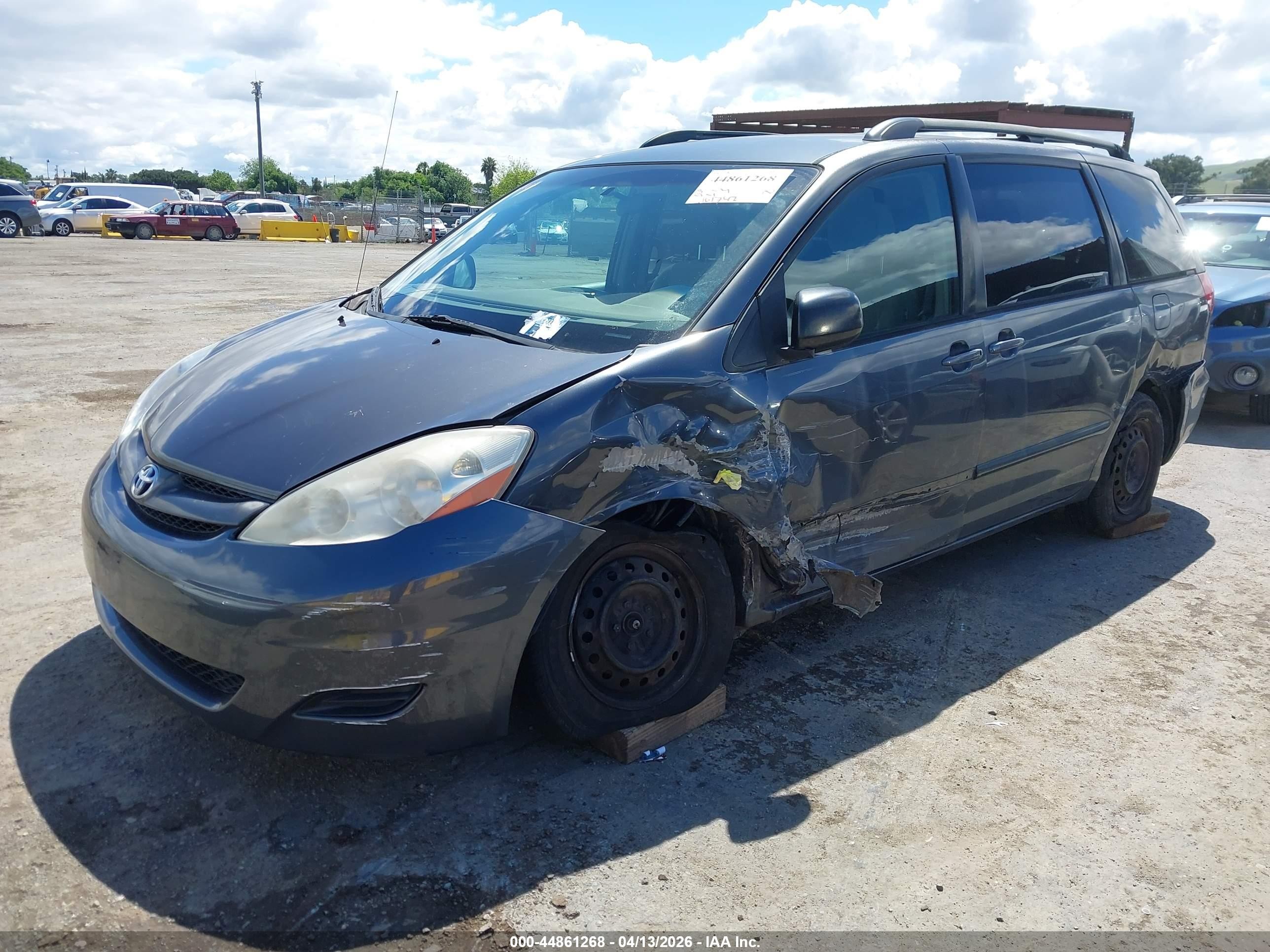 2006 Toyota Sienna Le Gray vin: 5TDZA23C36S485469