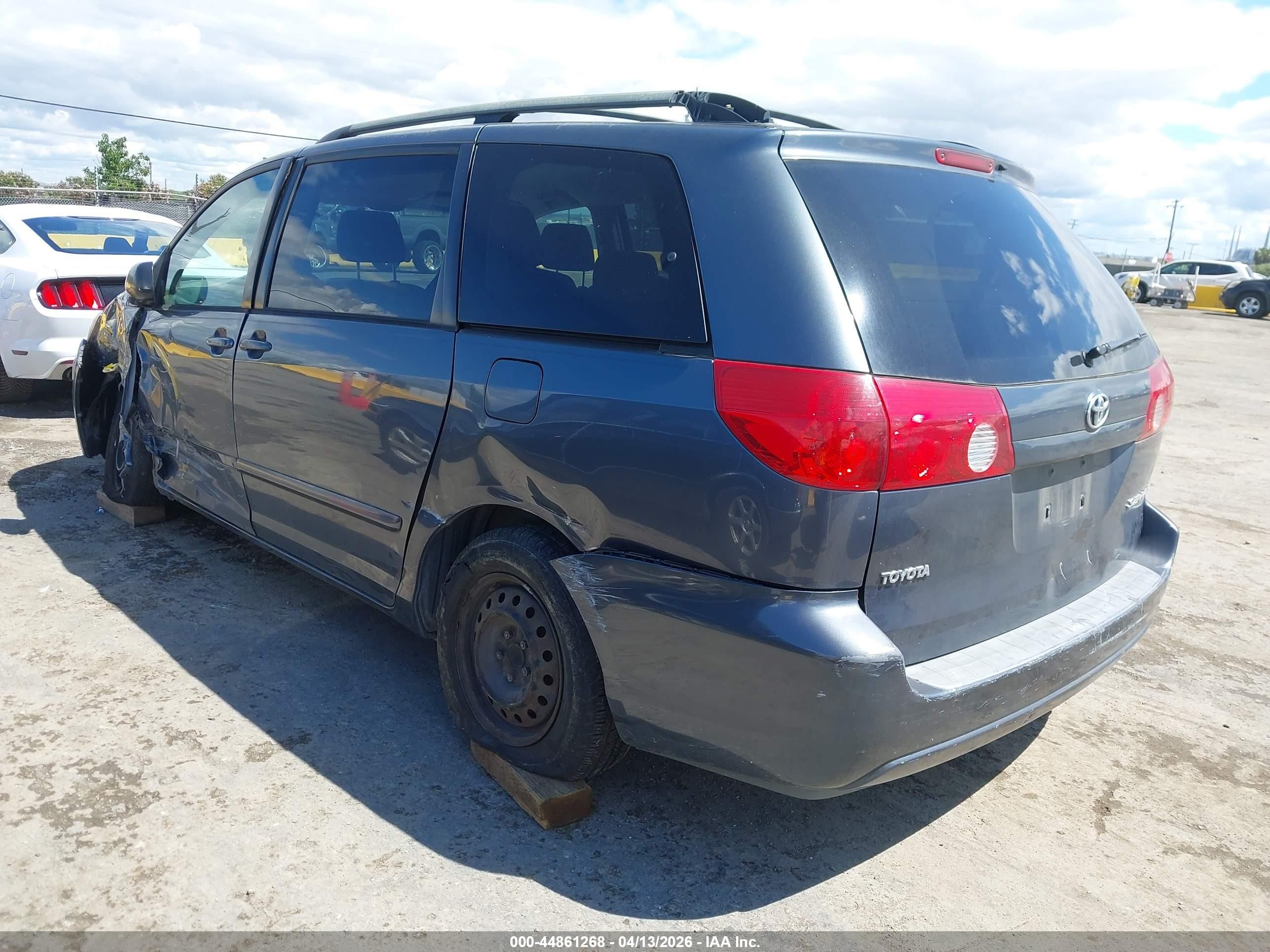 2006 Toyota Sienna Le Gray vin: 5TDZA23C36S485469
