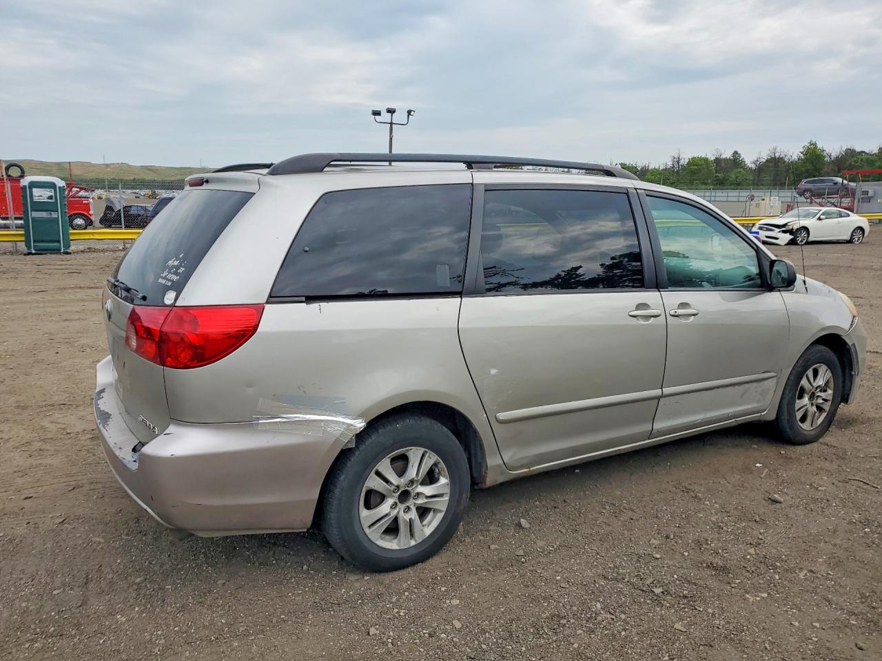 2006 Toyota Sienna Le 7 Passenger Бежевый vin: 5TDZA23C36S501895