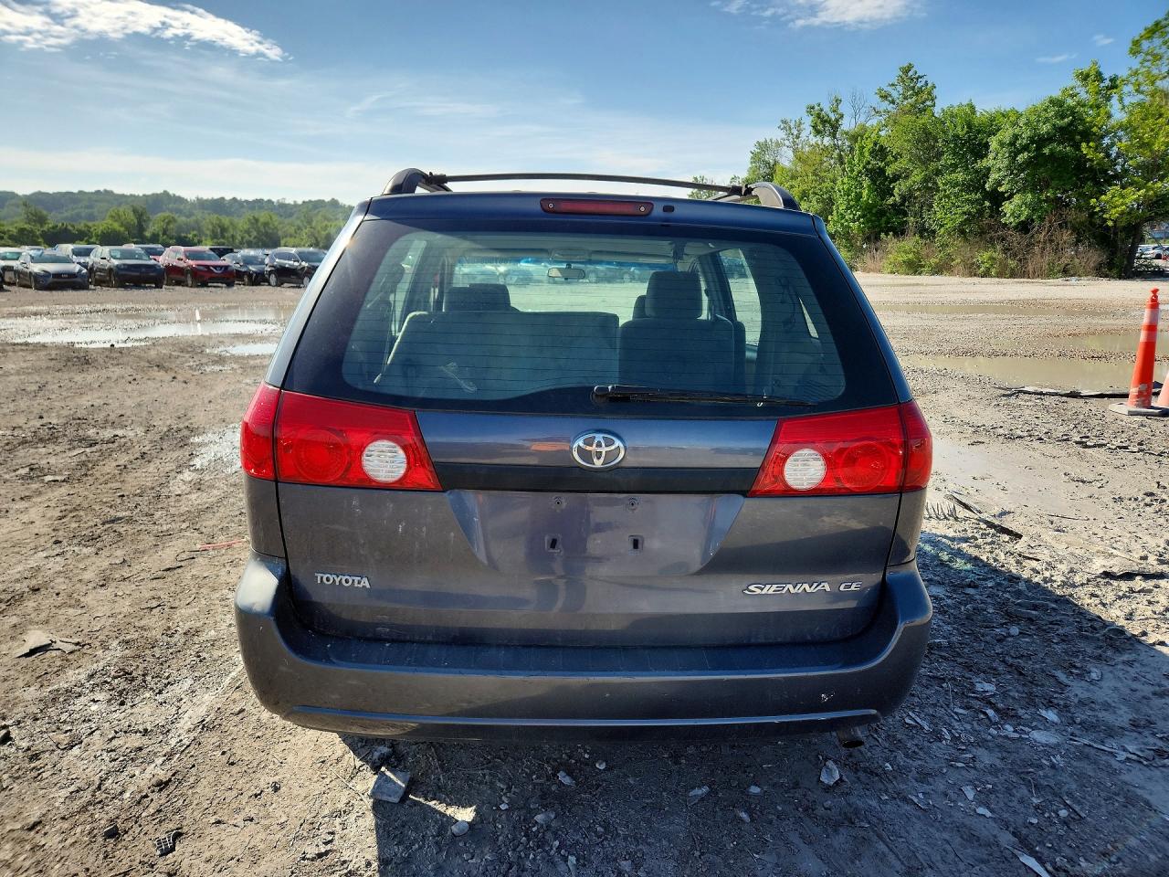 2006 Toyota Sienna Ce 7 Passenger Blue vin: 5TDZA23C36S509446