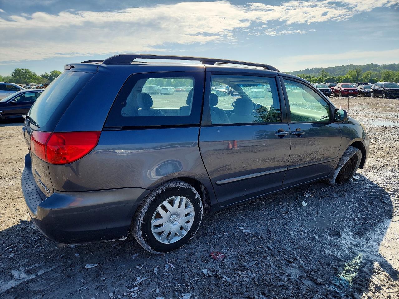 2006 Toyota Sienna Ce 7 Passenger Blue vin: 5TDZA23C36S509446