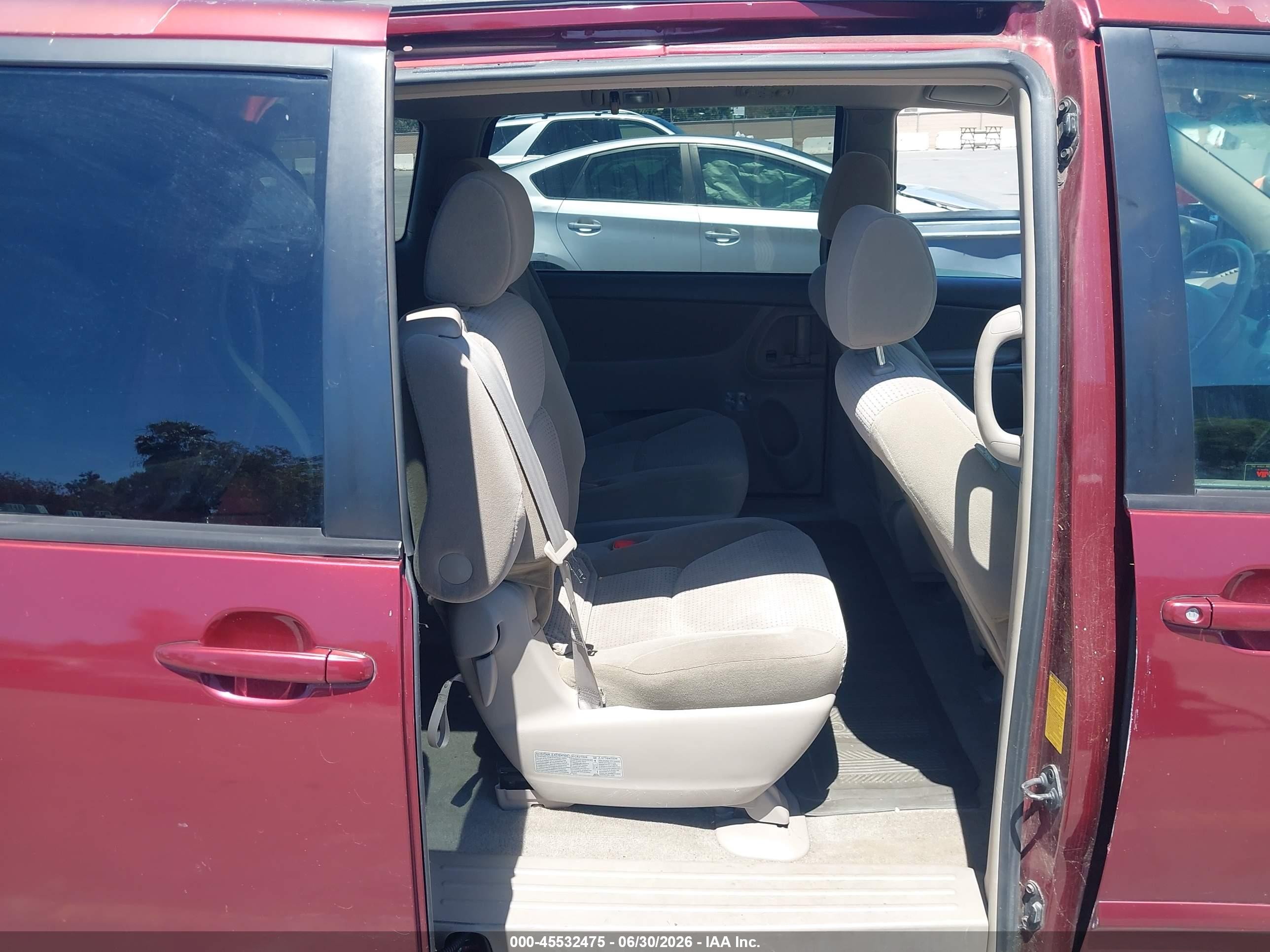 2006 Toyota Sienna Le Maroon vin: 5TDZA23C36S533052