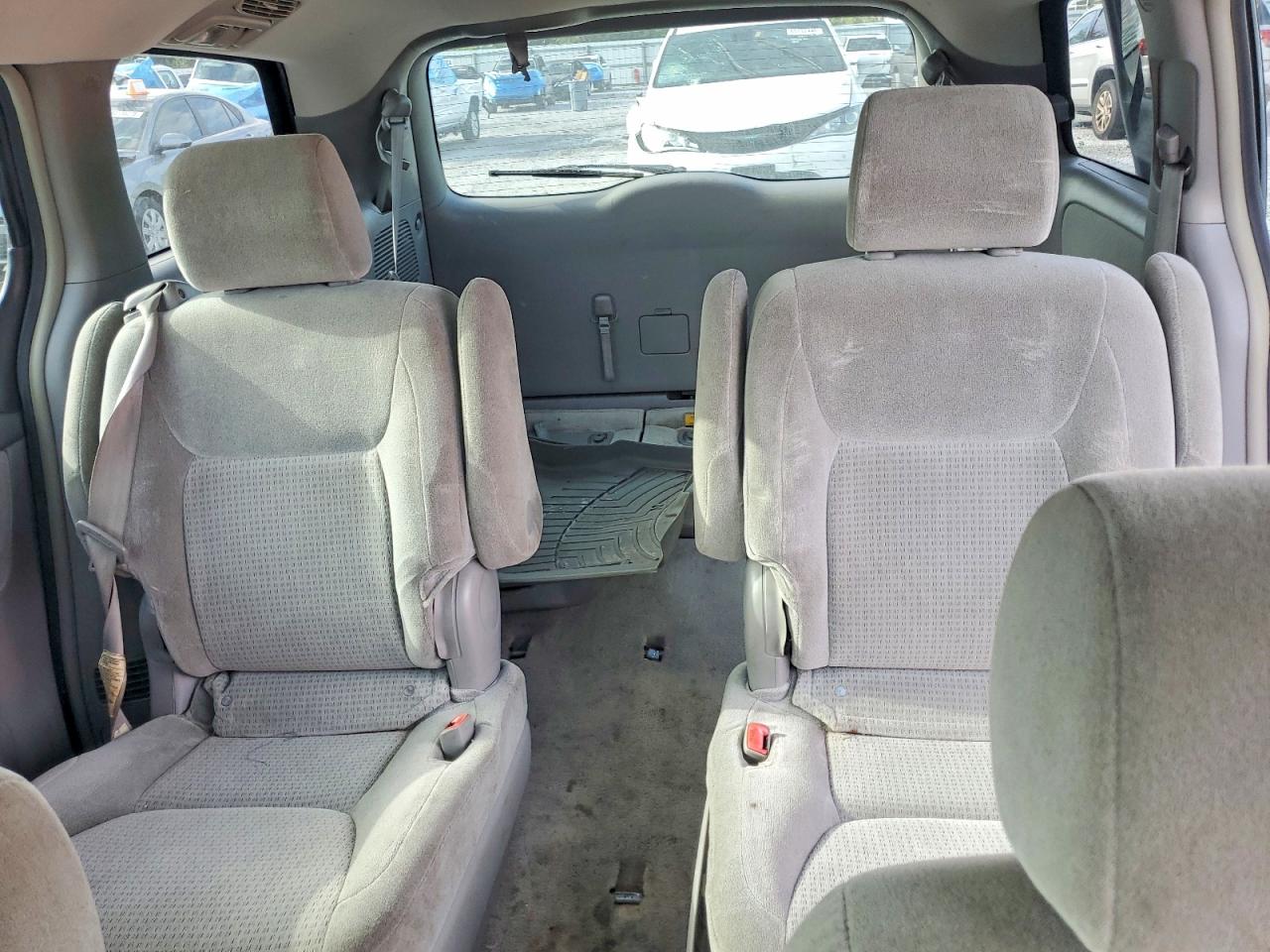 2006 Toyota Sienna Ce 7 Passenger Silver vin: 5TDZA23C36S537358