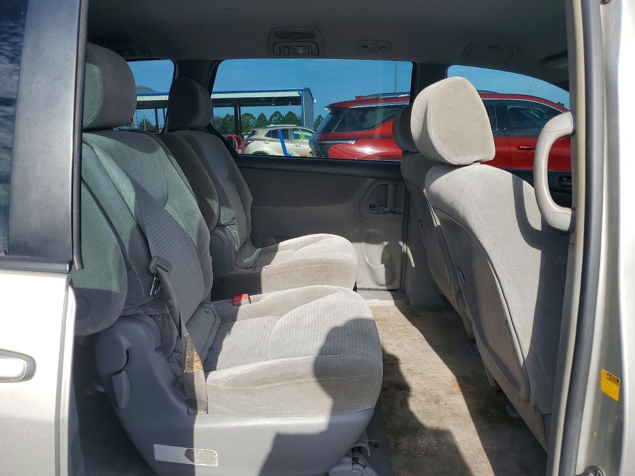 2006 Toyota Sienna Ce 7 Passenger Silver vin: 5TDZA23C36S537358