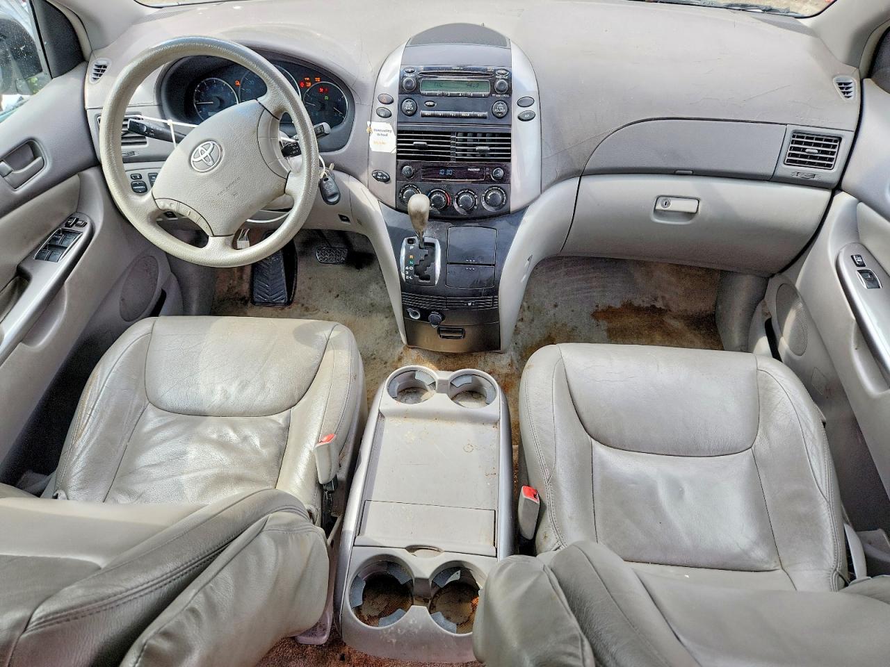 2006 Toyota Sienna Le 7 Passenger Silver vin: 5TDZA23C36S550188
