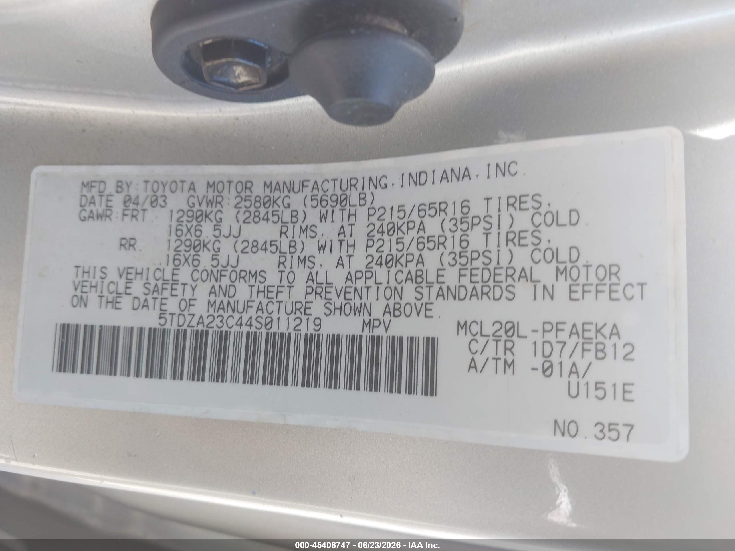 2004 Toyota Sienna Le Silver vin: 5TDZA23C44S011219